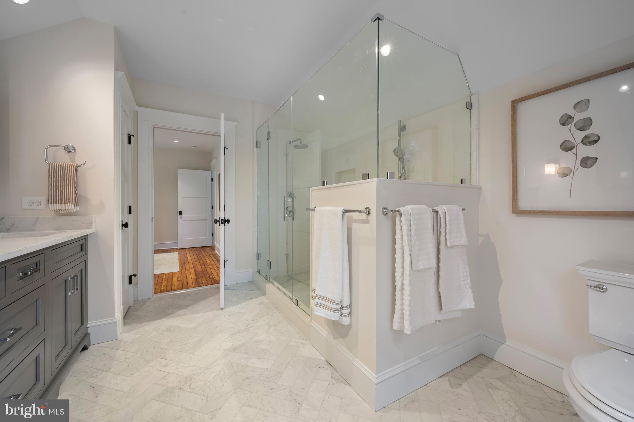 ROLAND PARK - Residential