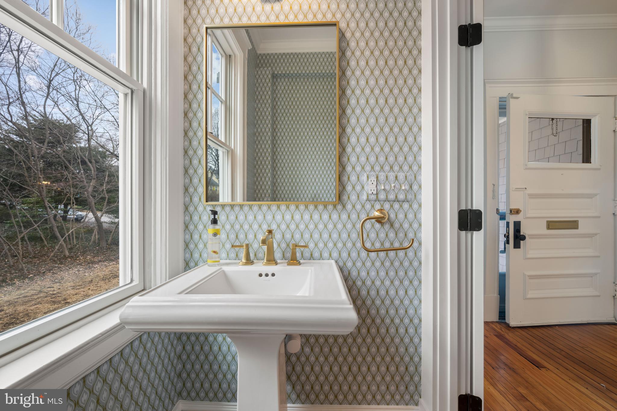 ROLAND PARK - Residential