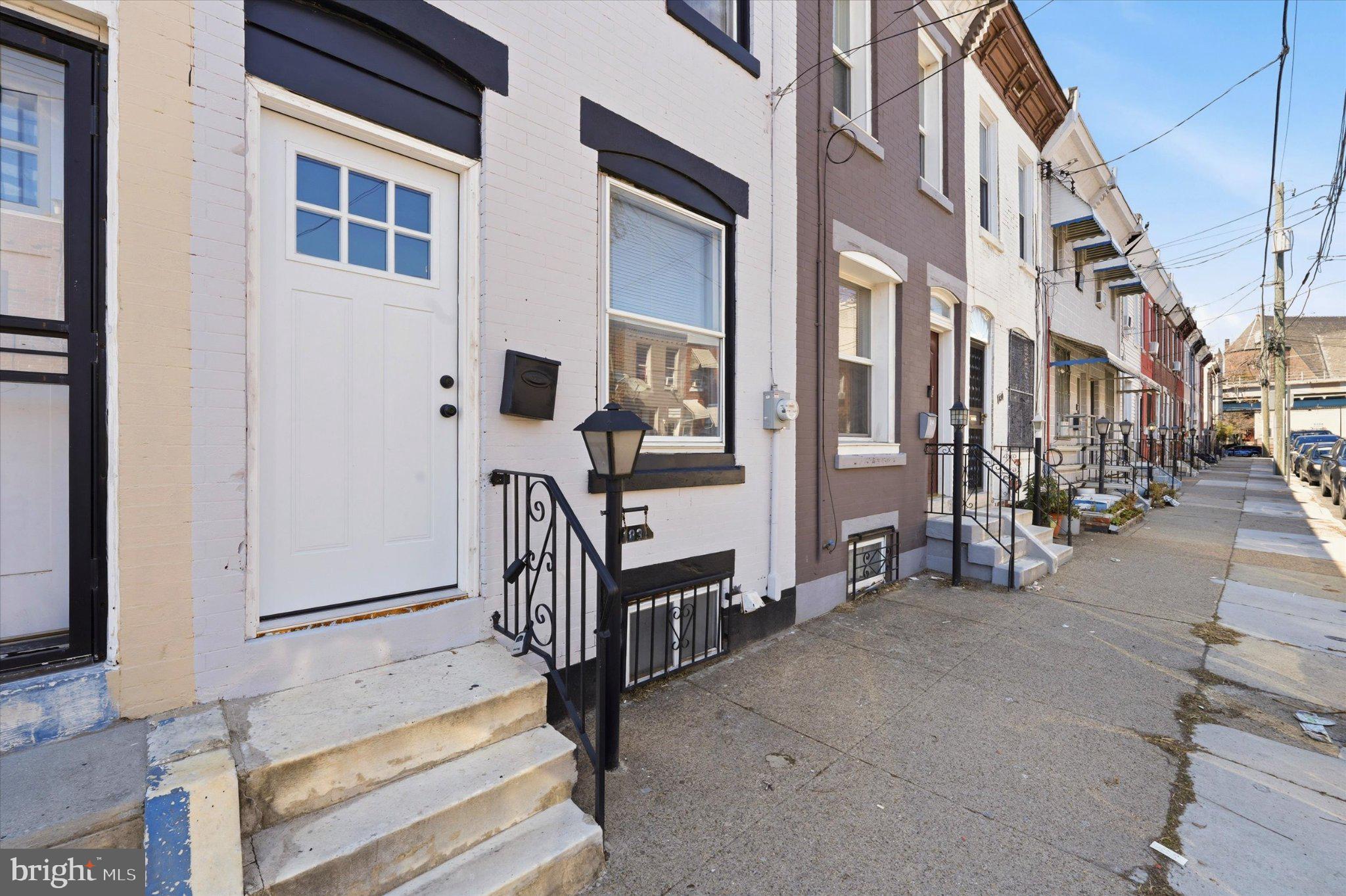 EAST KENSINGTON - Residential