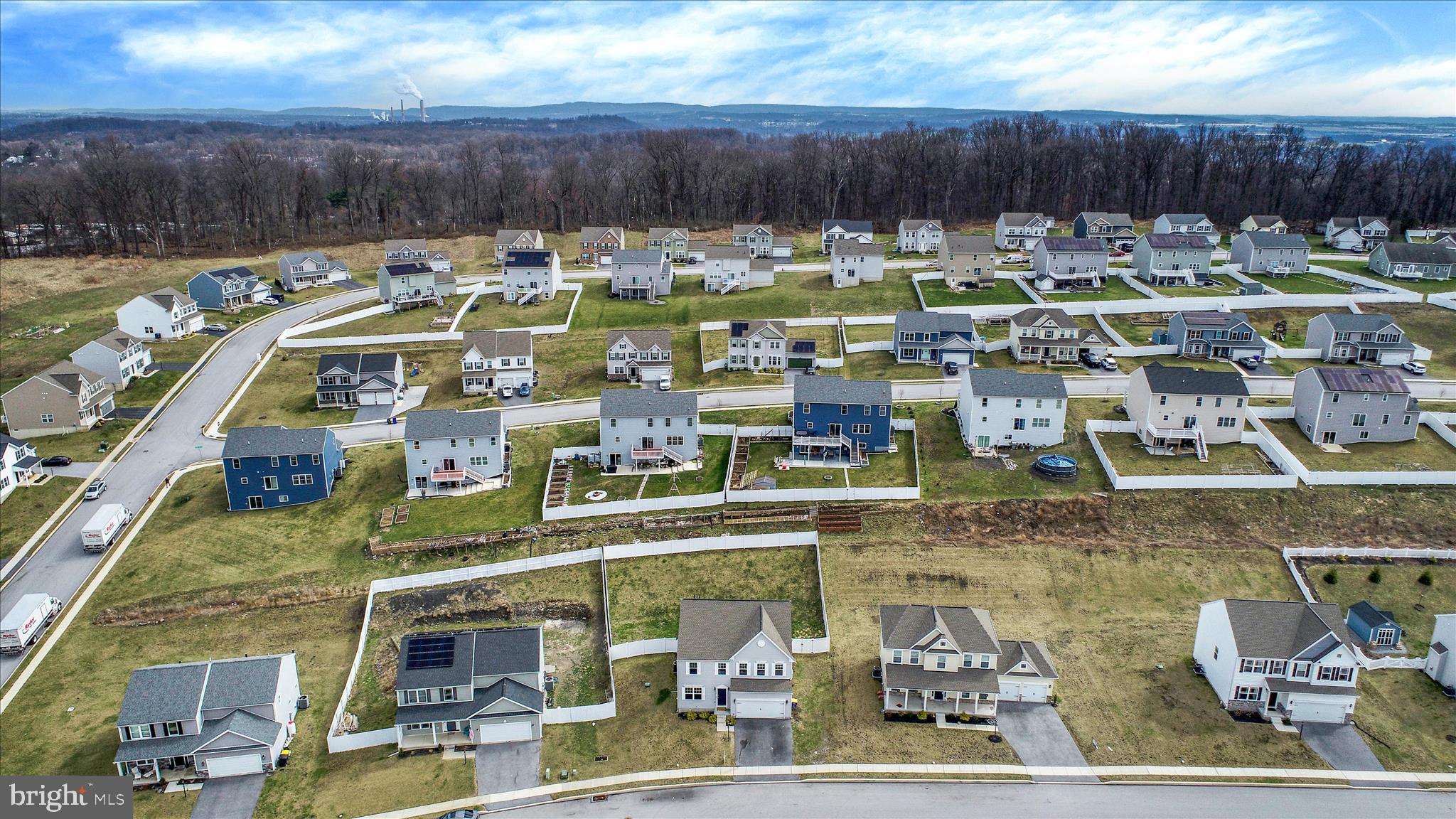 LEXINGTON ESTATES - Residential