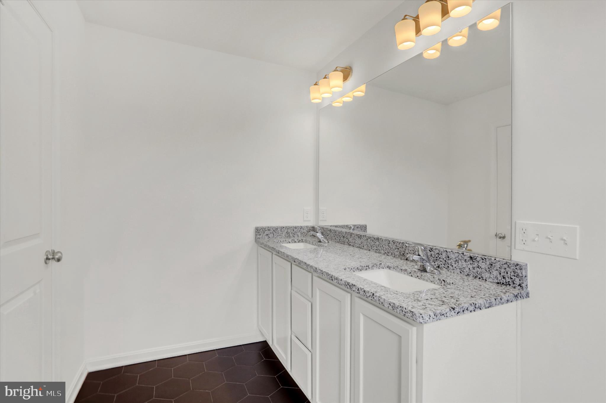 LEXINGTON ESTATES - Residential