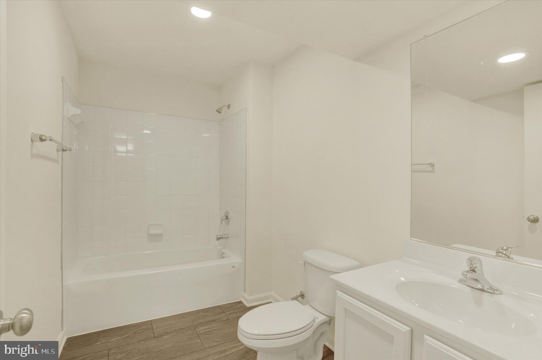 LEXINGTON ESTATES - Residential