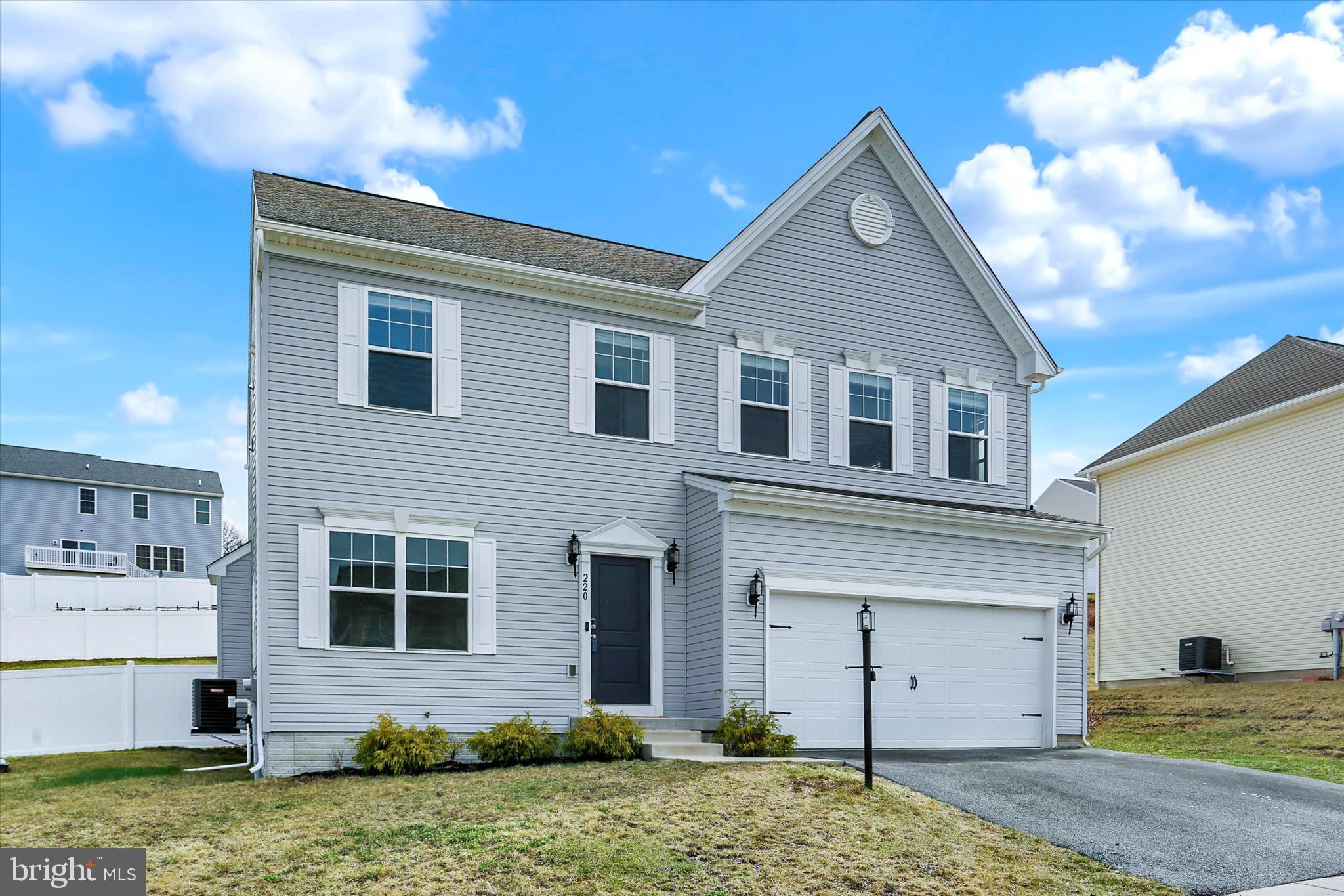 LEXINGTON ESTATES - Residential