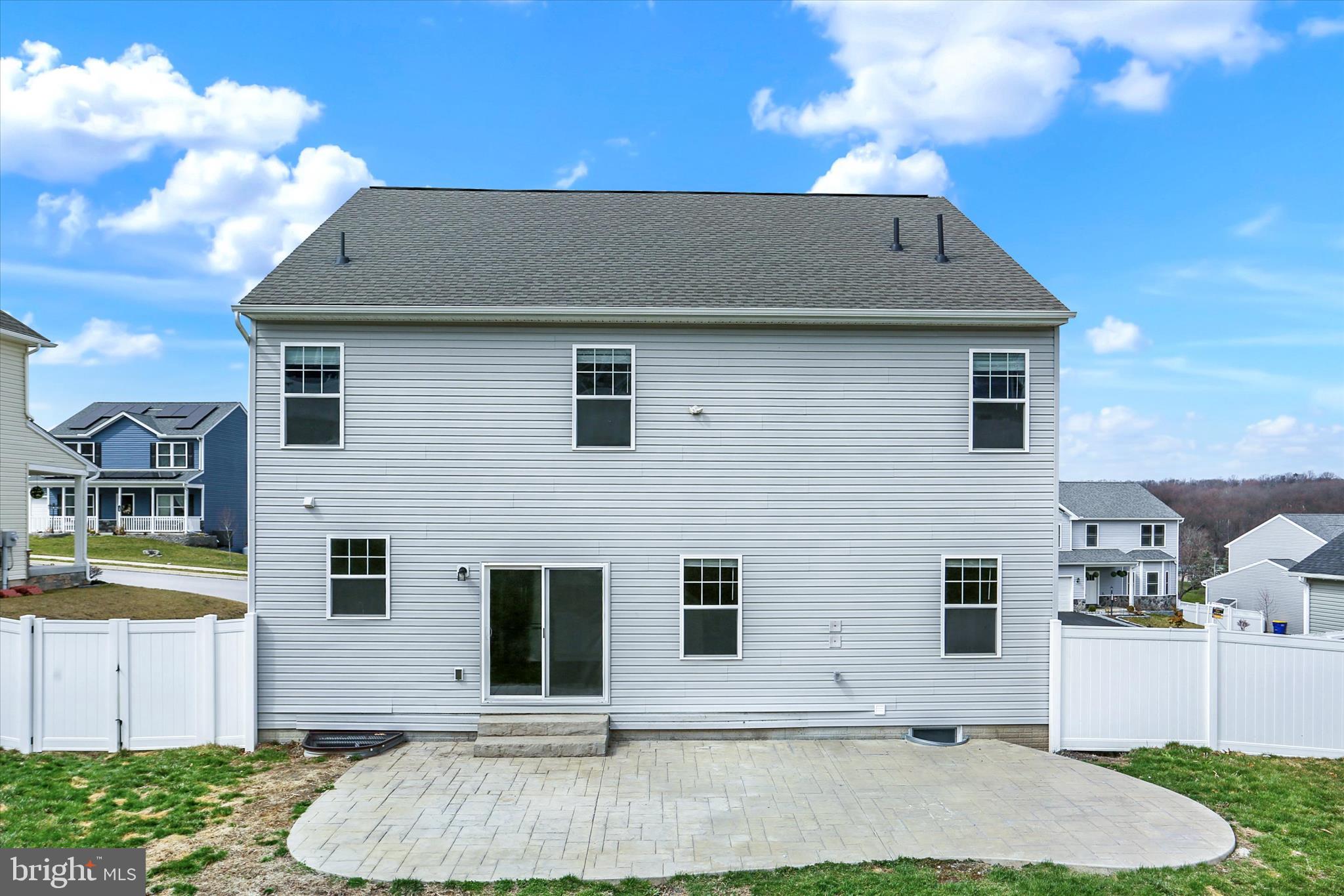 LEXINGTON ESTATES - Residential