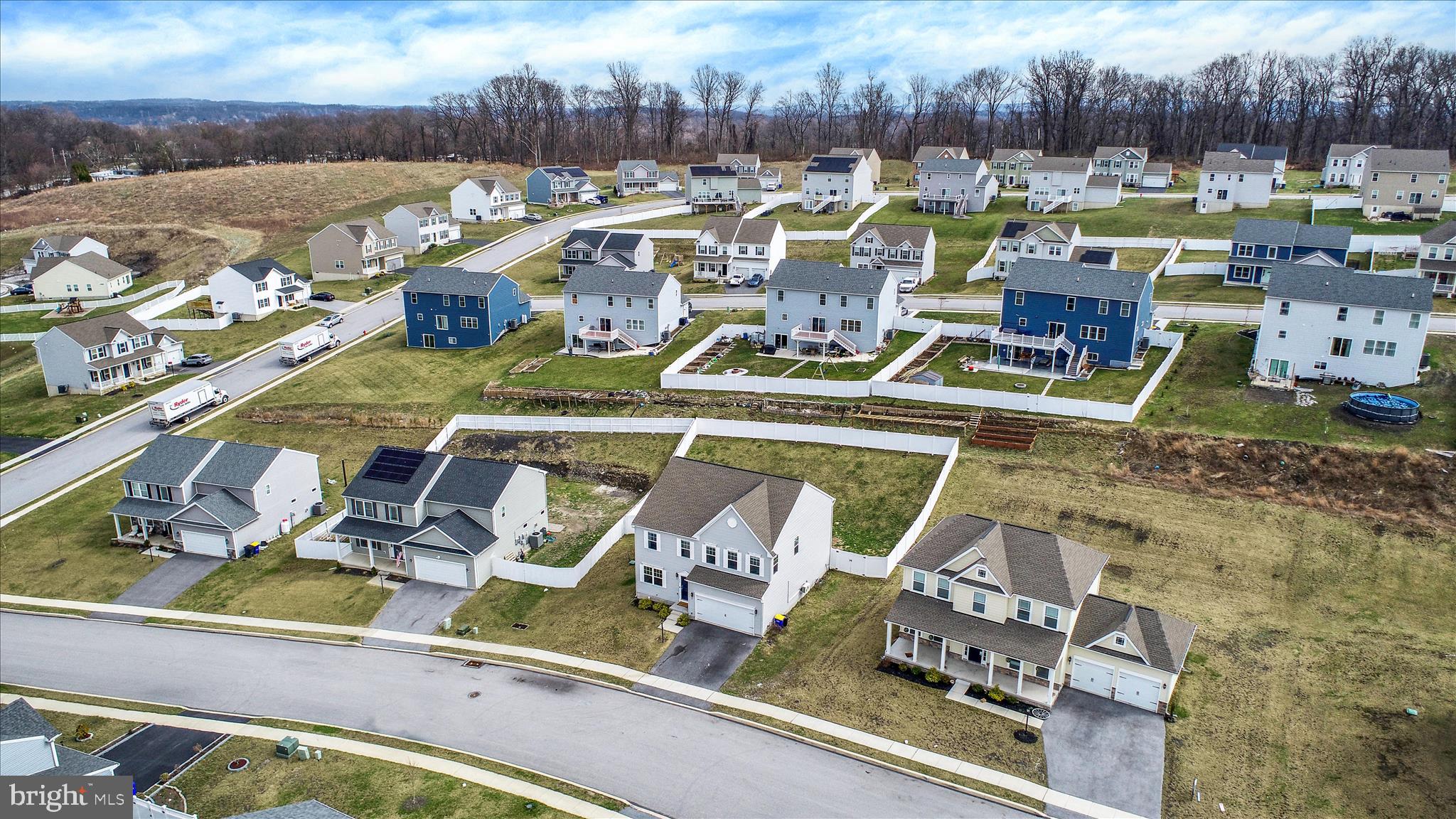 LEXINGTON ESTATES - Residential