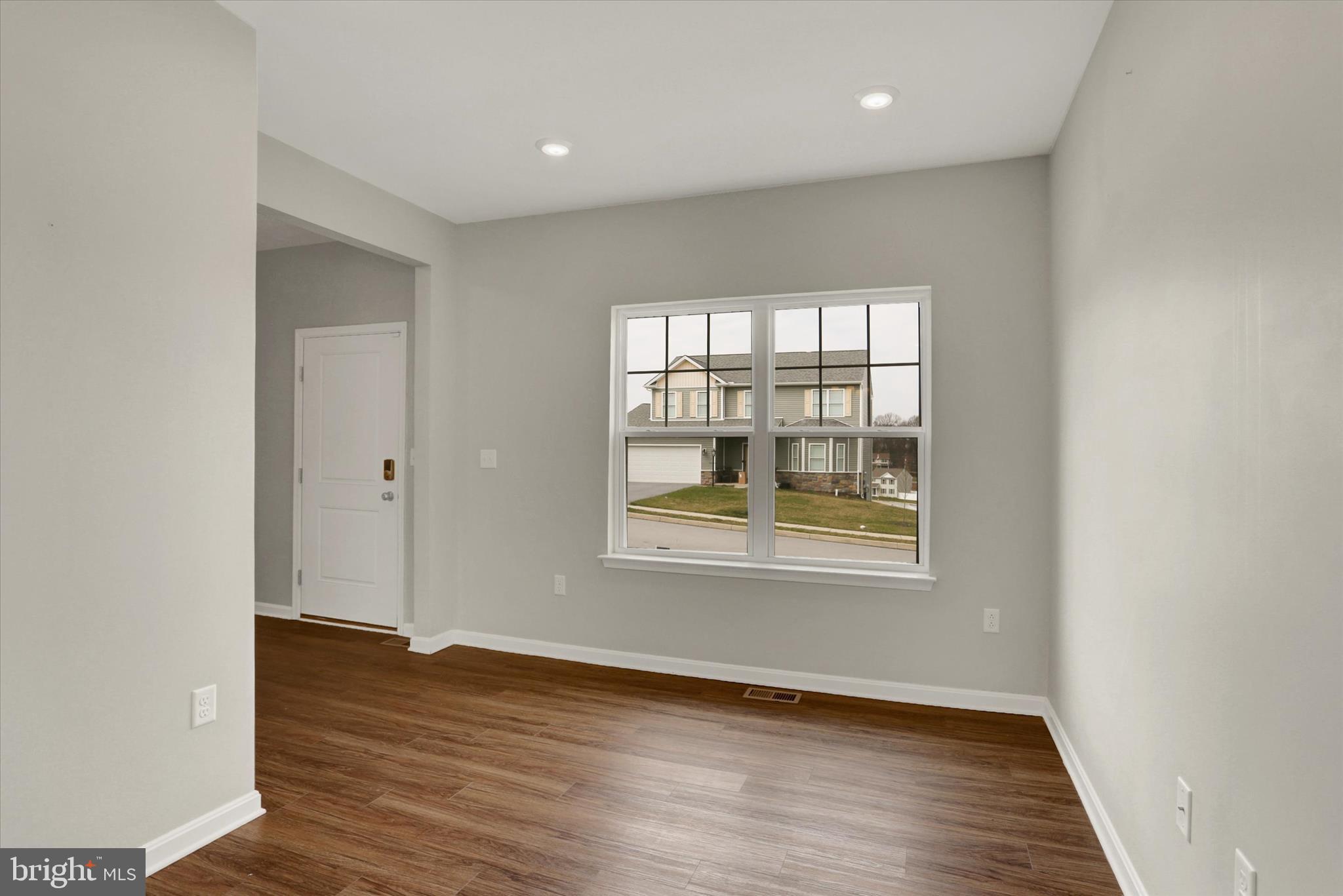 LEXINGTON ESTATES - Residential