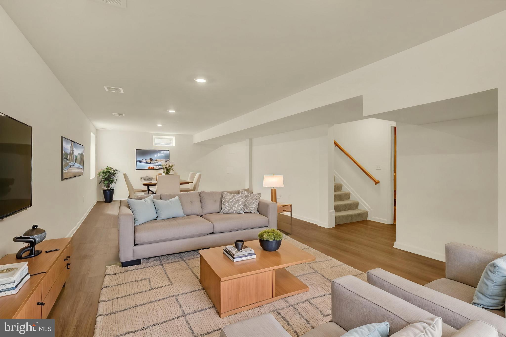 LEXINGTON ESTATES - Residential