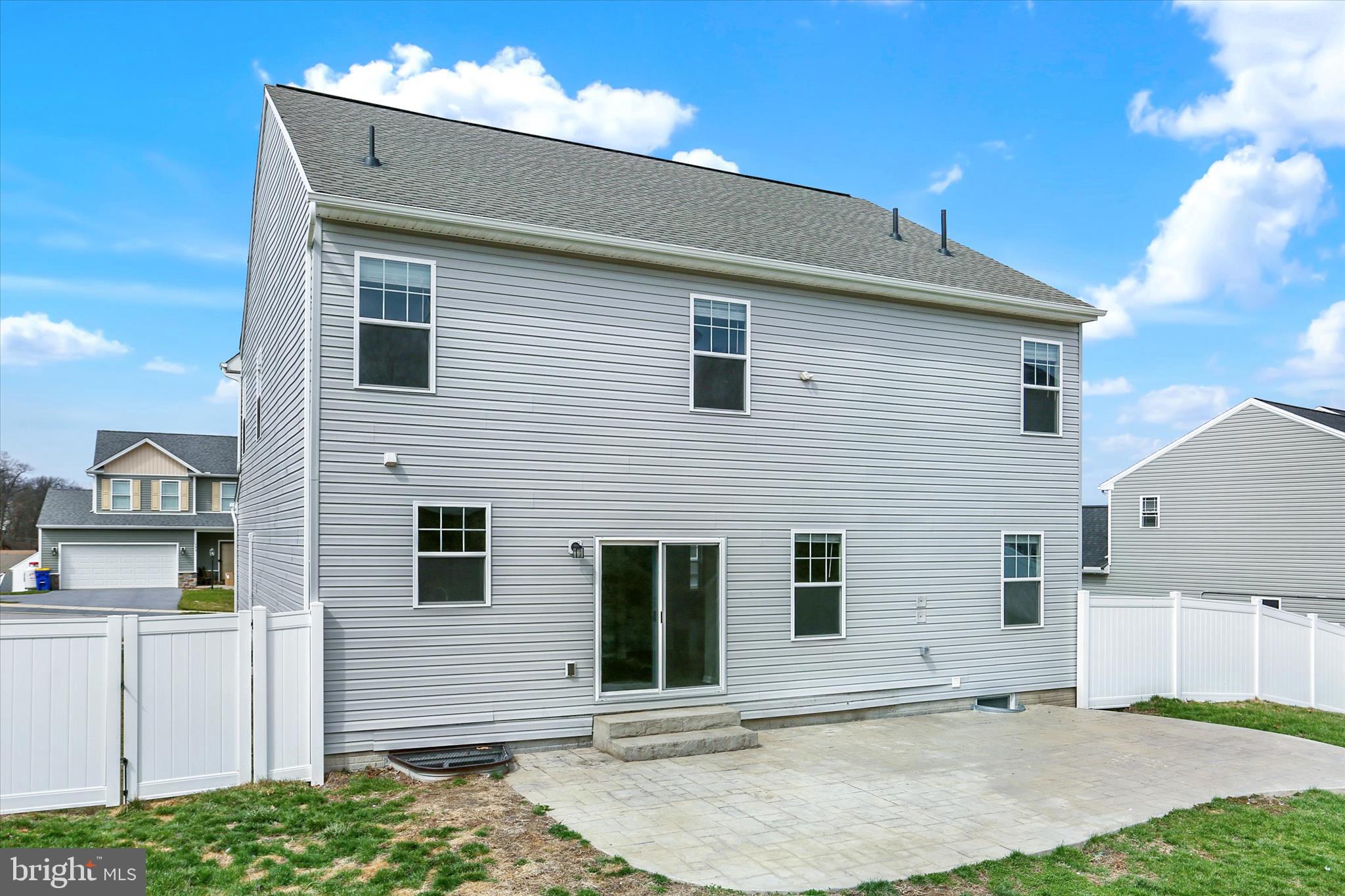 LEXINGTON ESTATES - Residential