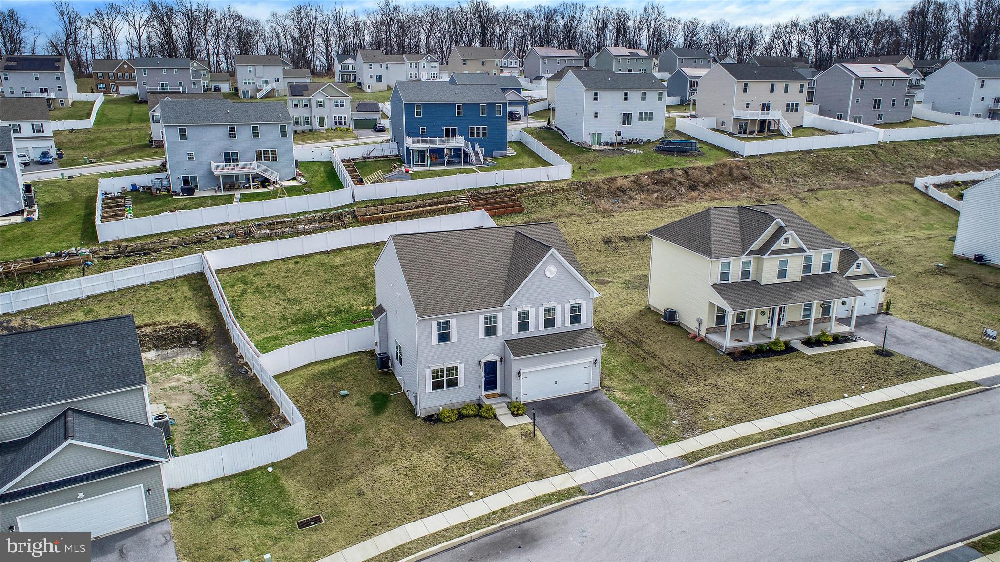 LEXINGTON ESTATES - Residential