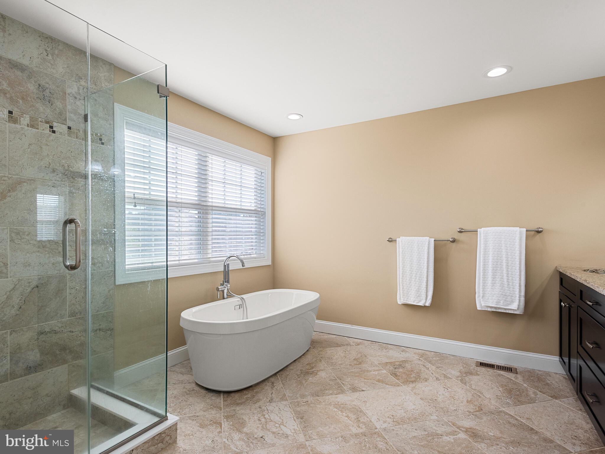 COUNTRY RIDGE - Residential