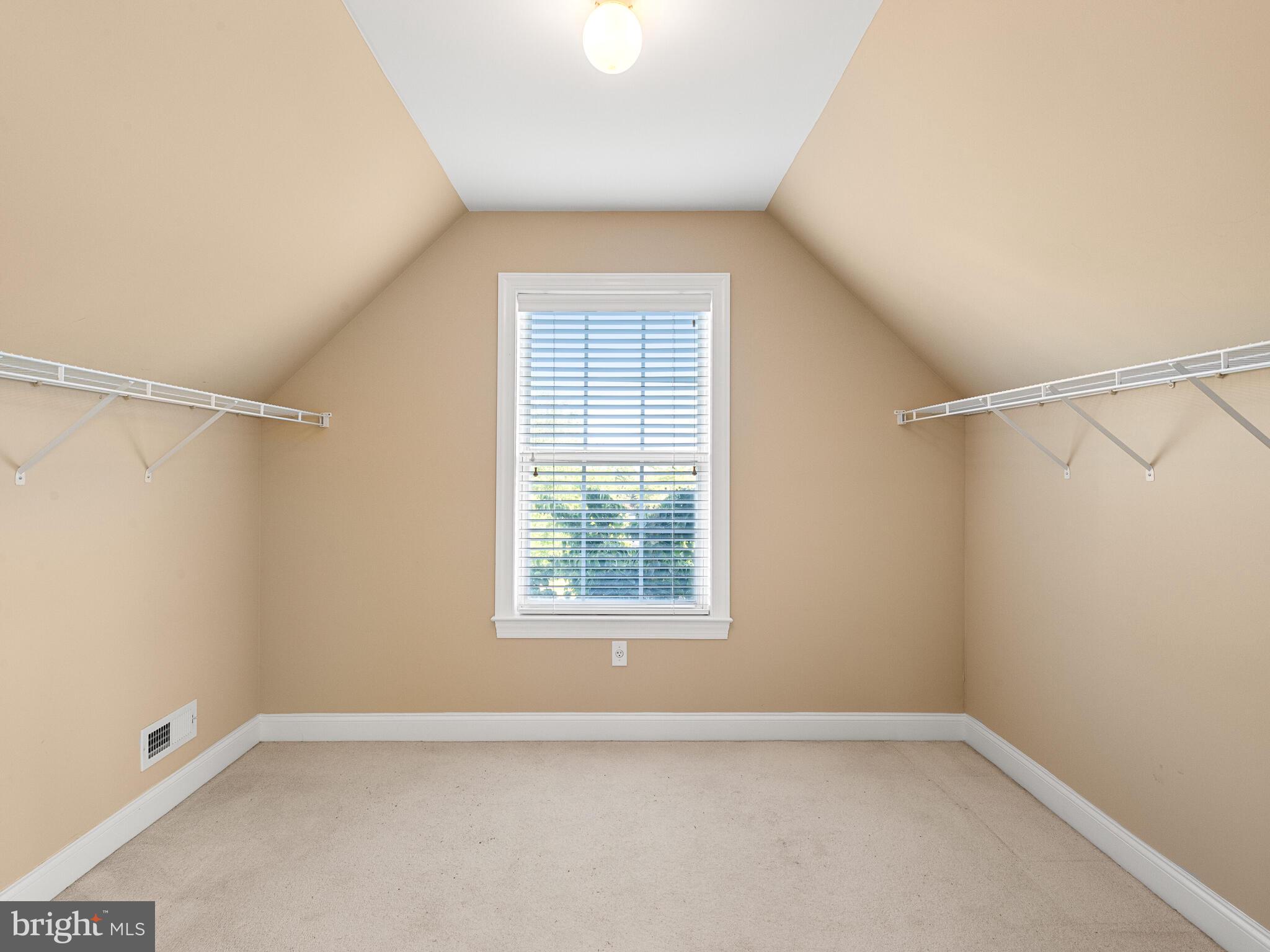 COUNTRY RIDGE - Residential