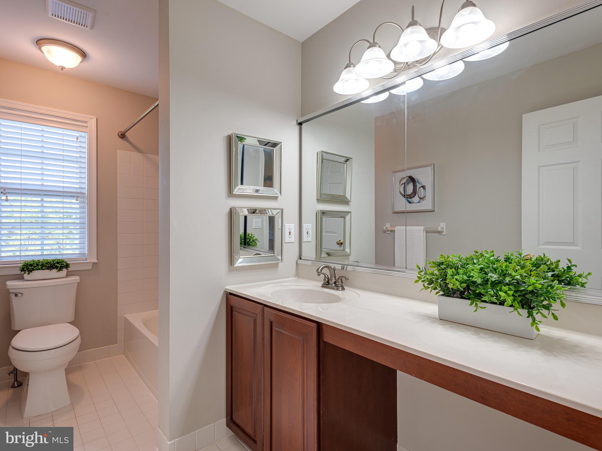 COUNTRY RIDGE - Residential