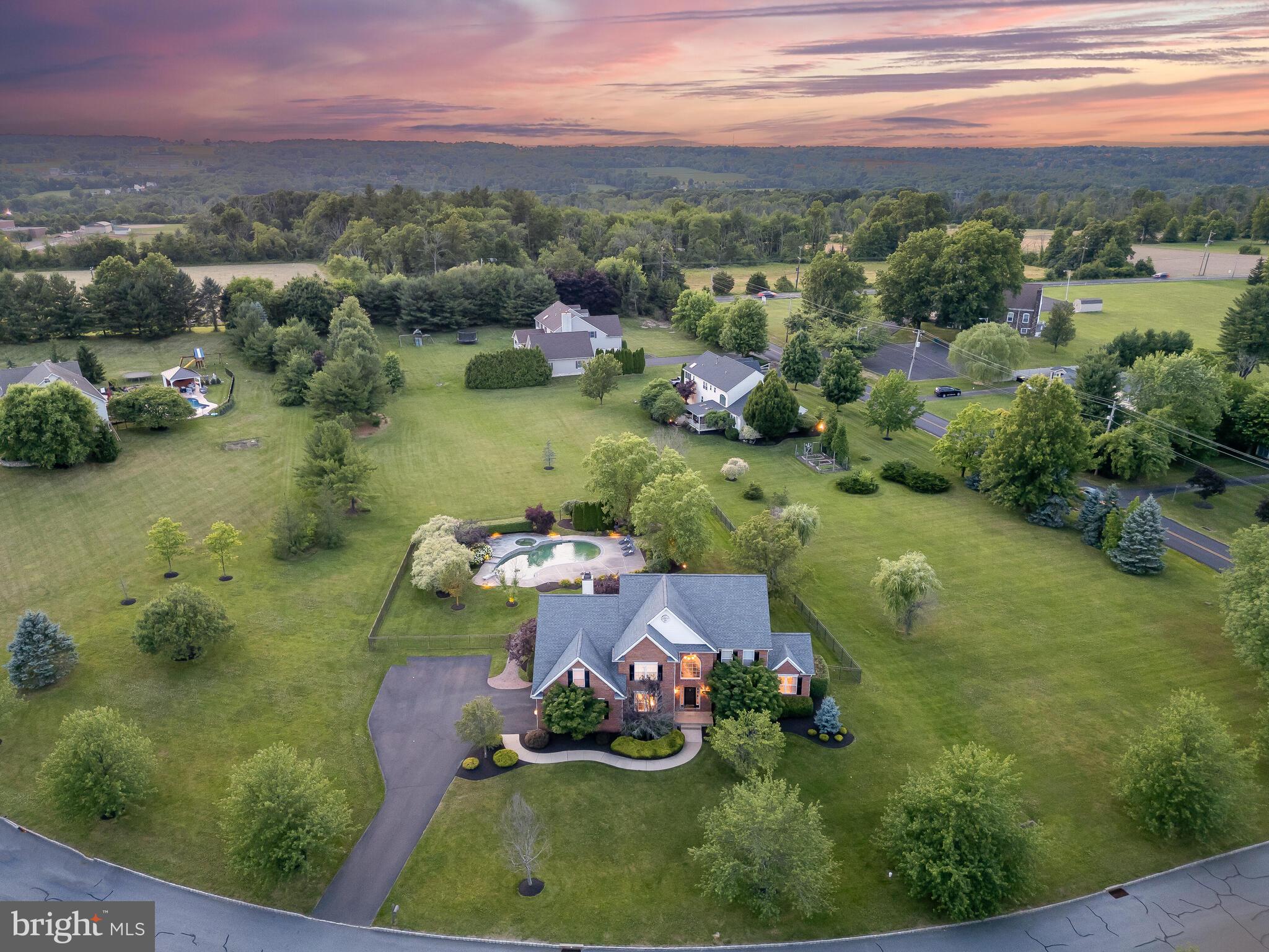 COUNTRY RIDGE - Residential