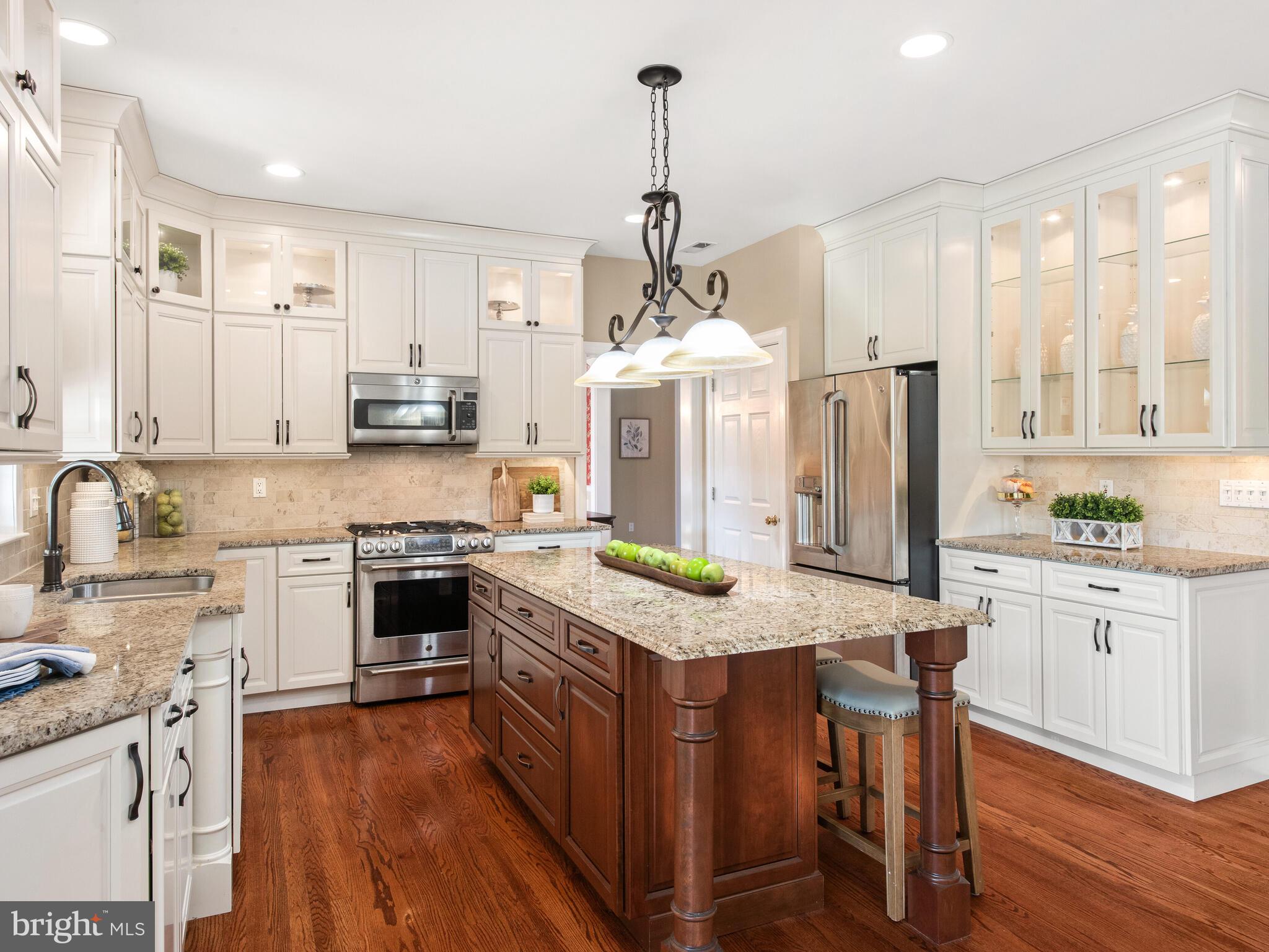 COUNTRY RIDGE - Residential