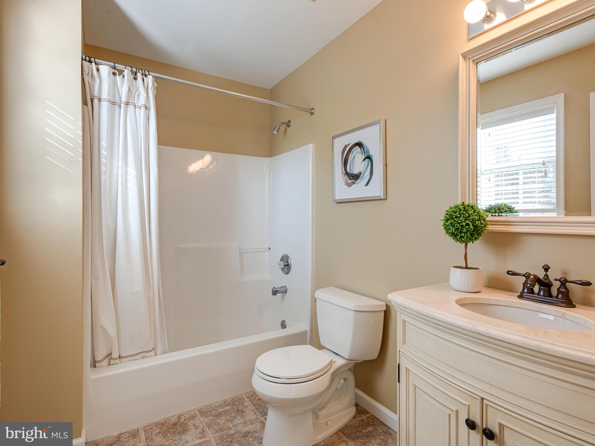 COUNTRY RIDGE - Residential