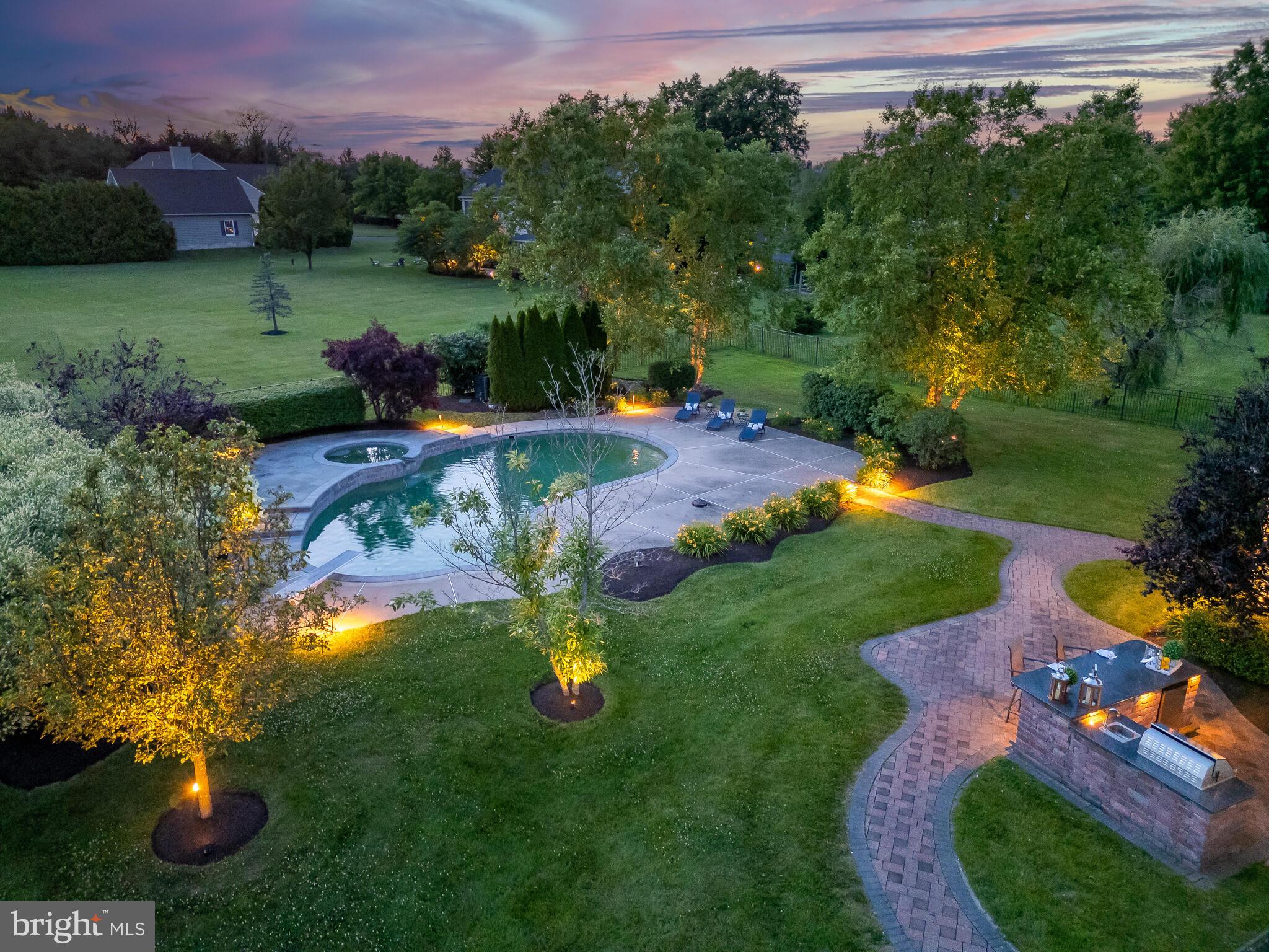 COUNTRY RIDGE - Residential