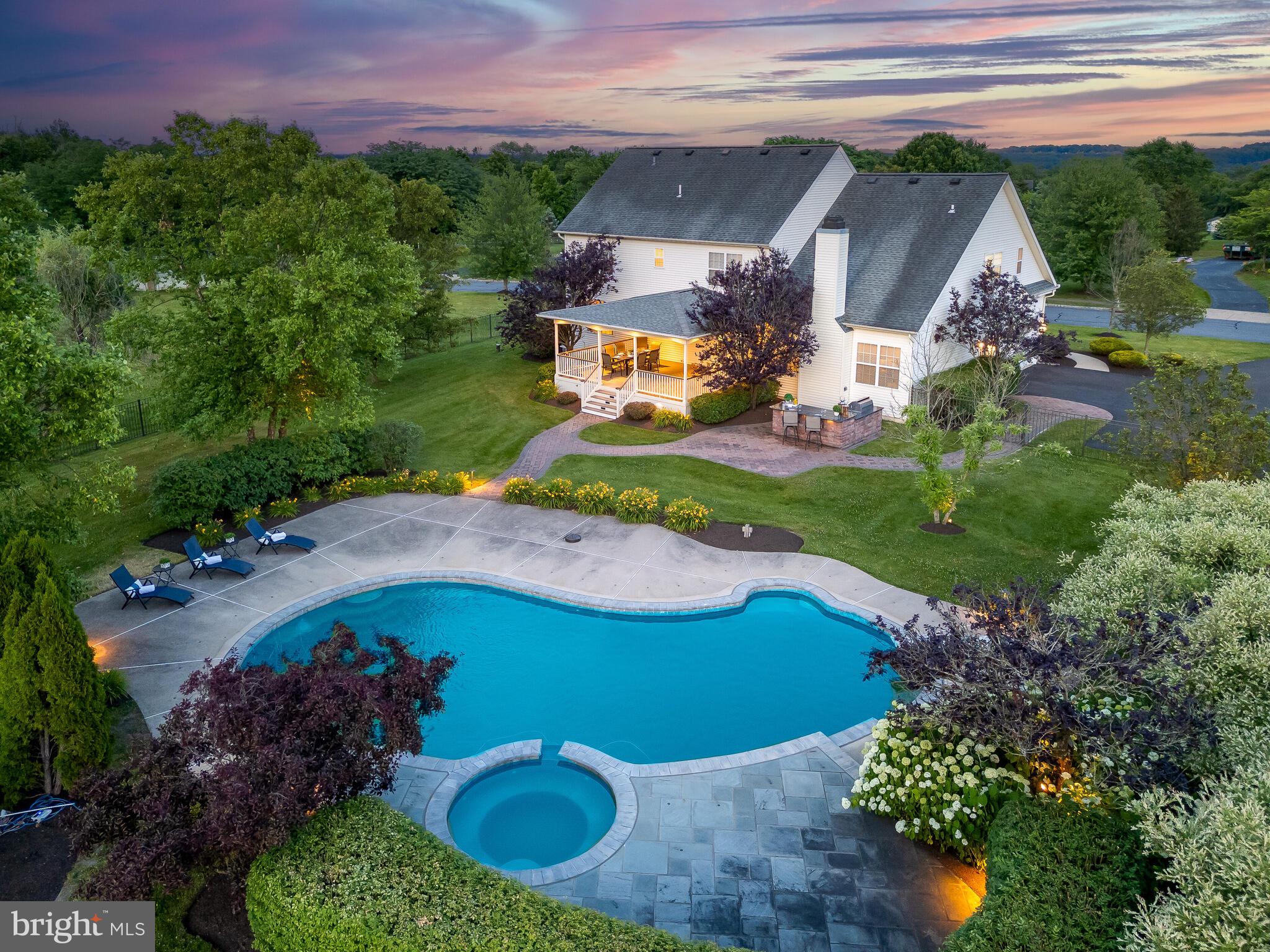 COUNTRY RIDGE - Residential