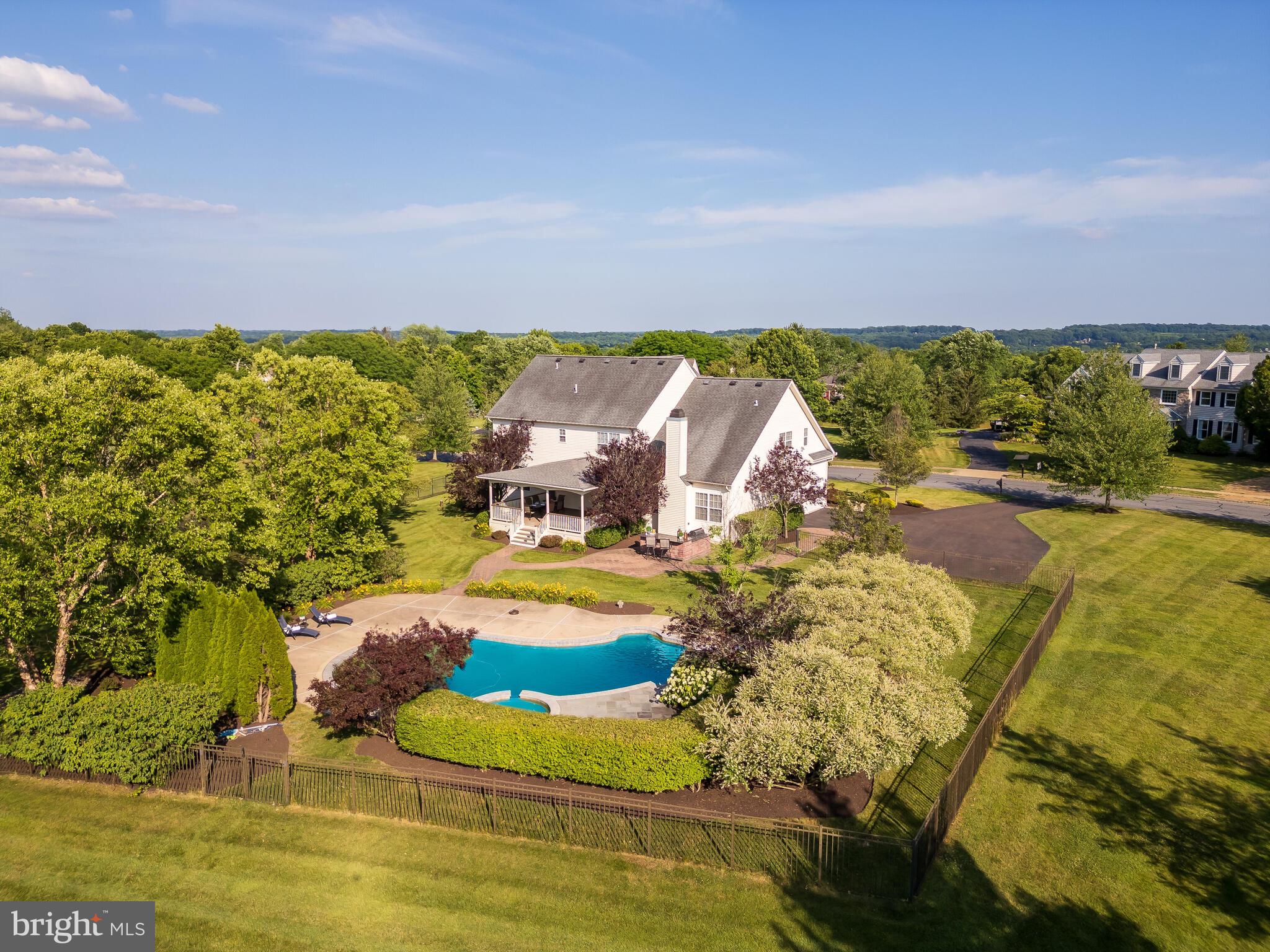 COUNTRY RIDGE - Residential