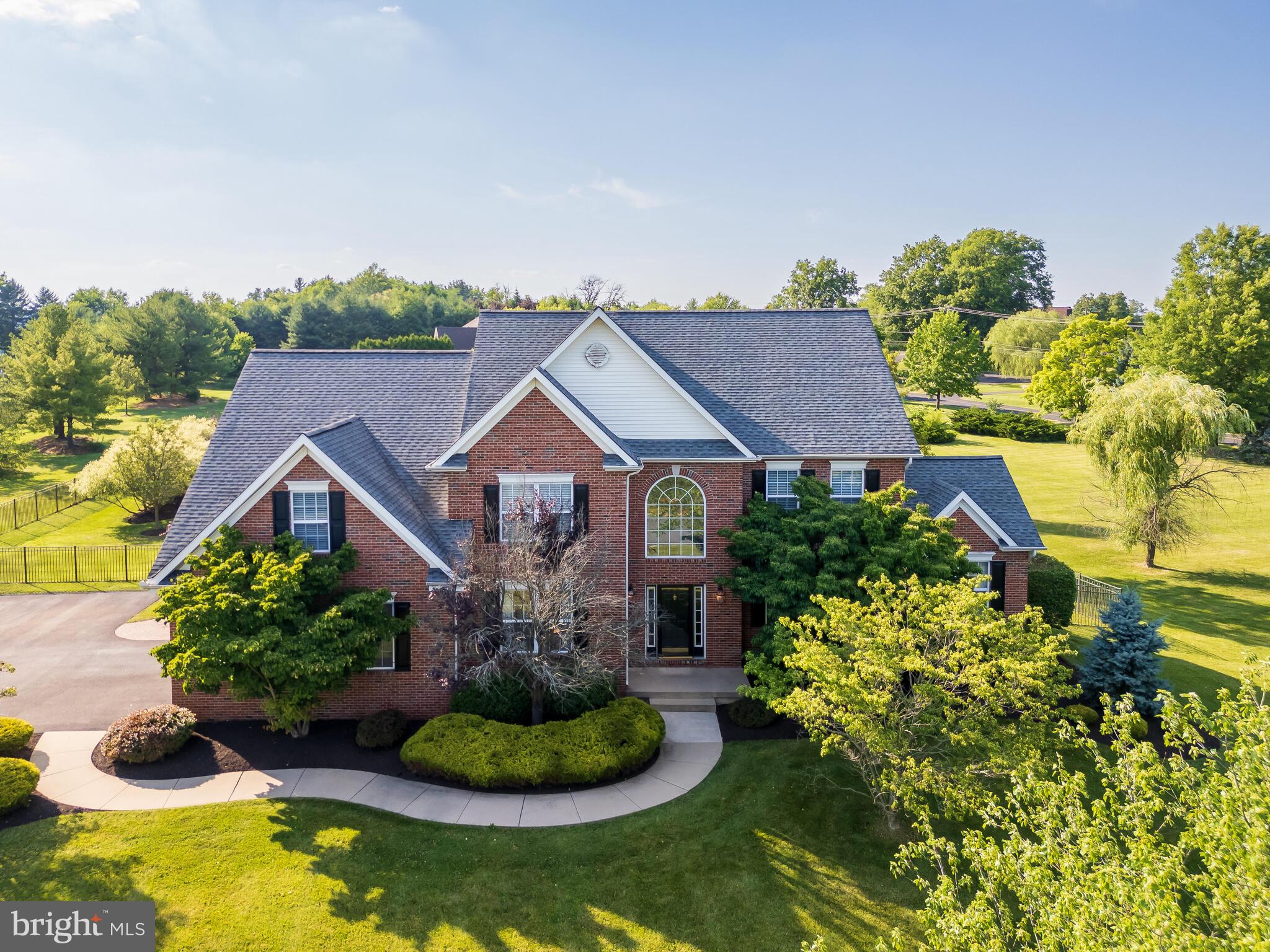 COUNTRY RIDGE - Residential