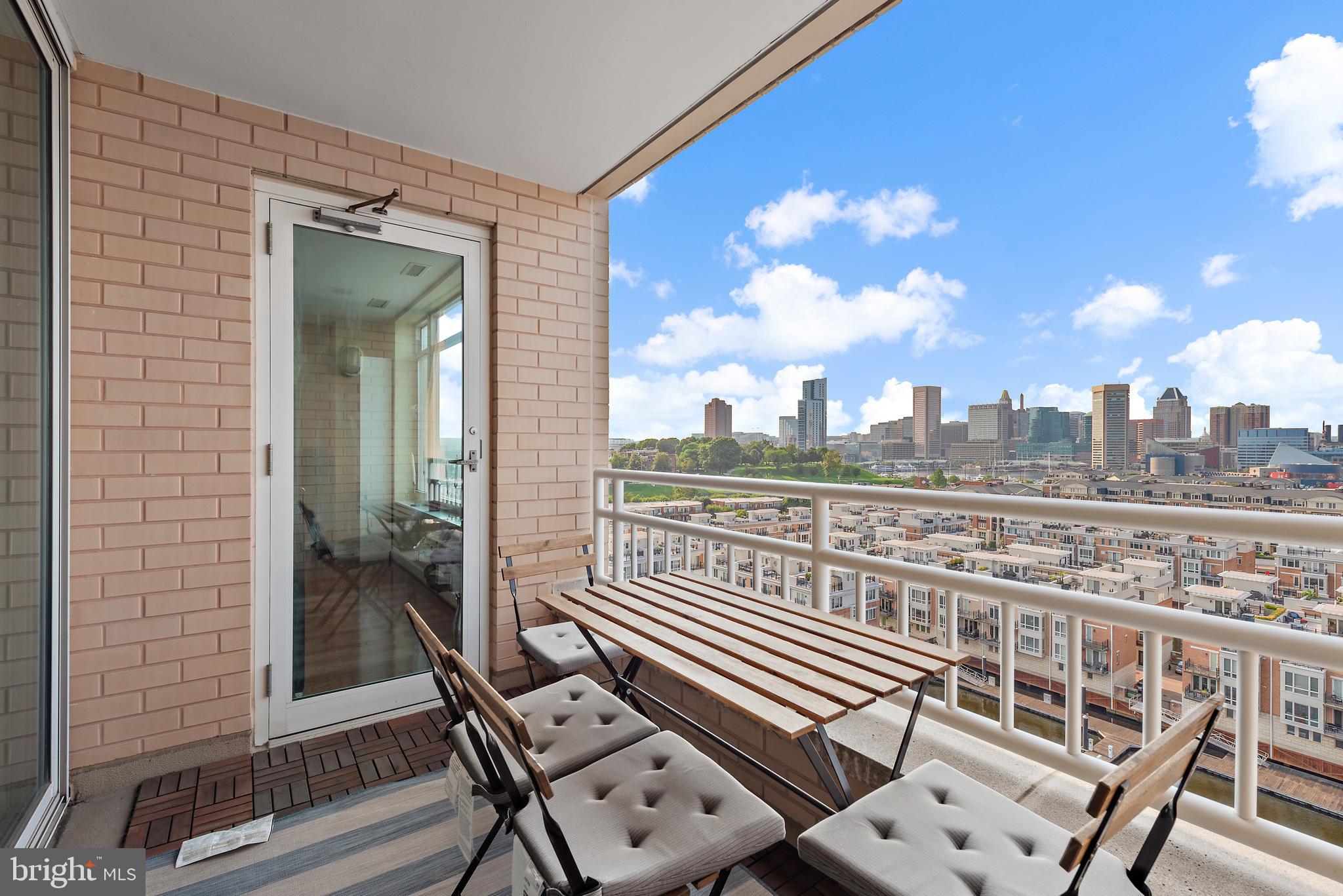 HARBORVIEW - Residential Lease