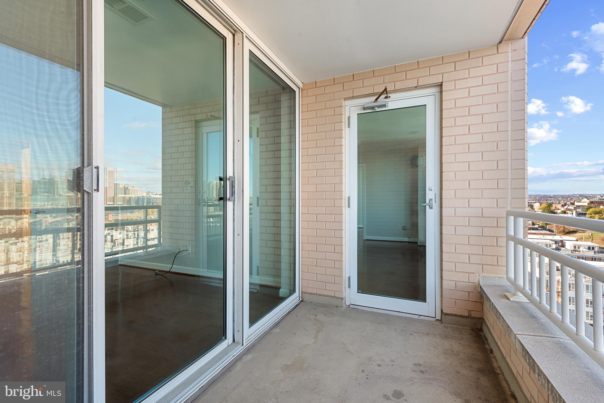 HARBORVIEW - Residential Lease