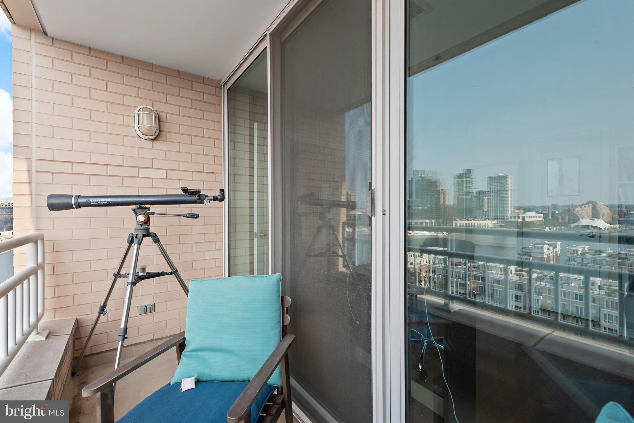 HARBORVIEW - Residential Lease