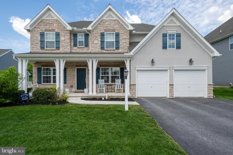 2611 Woodspring Drive, York, PA MLS: PAYK2081760