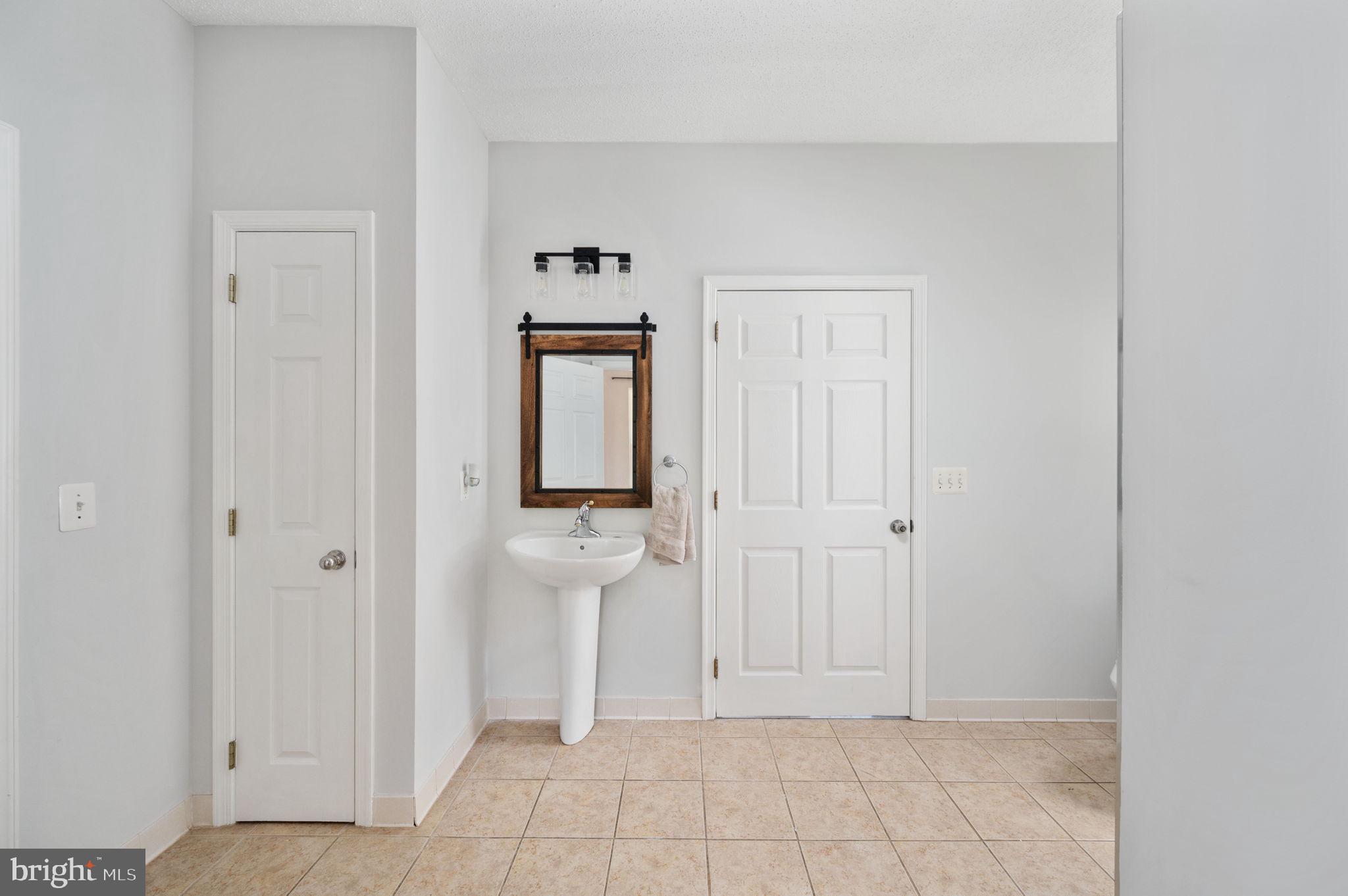 MT MORIAH - Residential