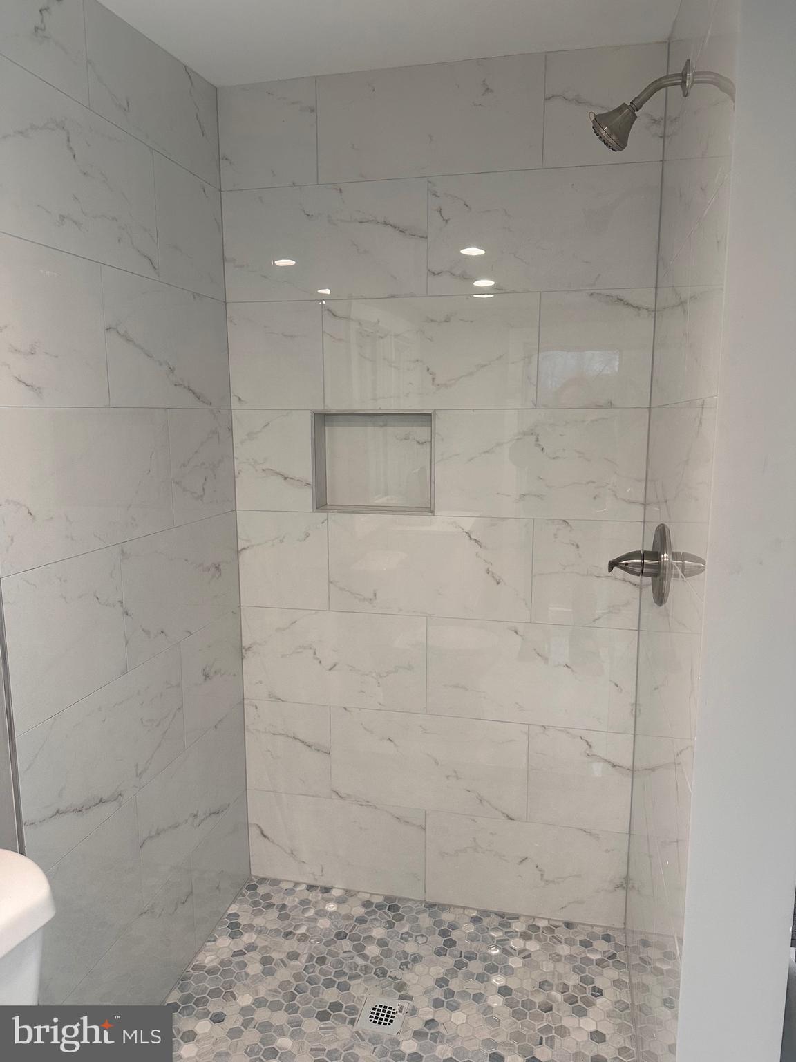 OYSTER HARBOR - Residential