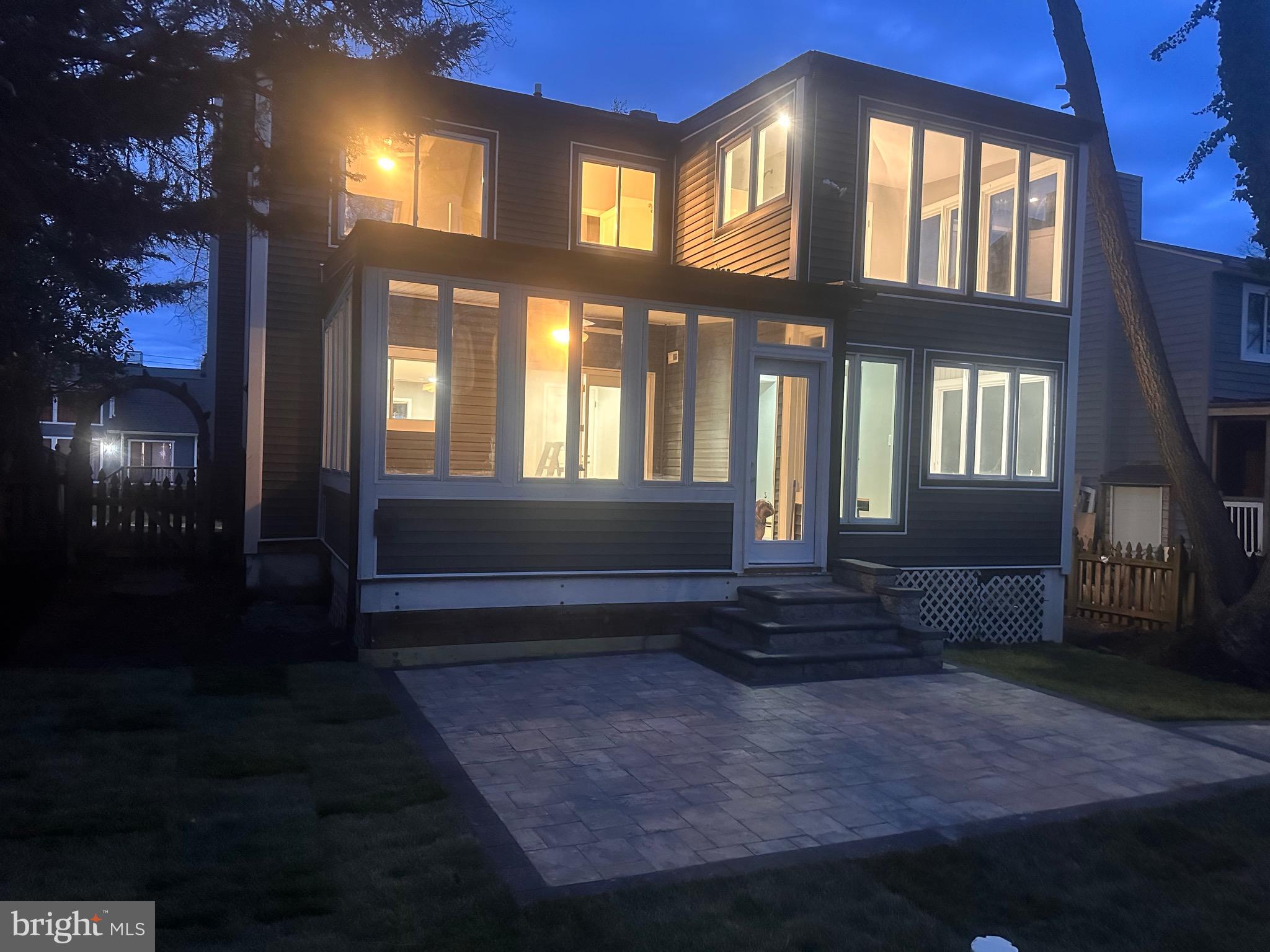 OYSTER HARBOR - Residential