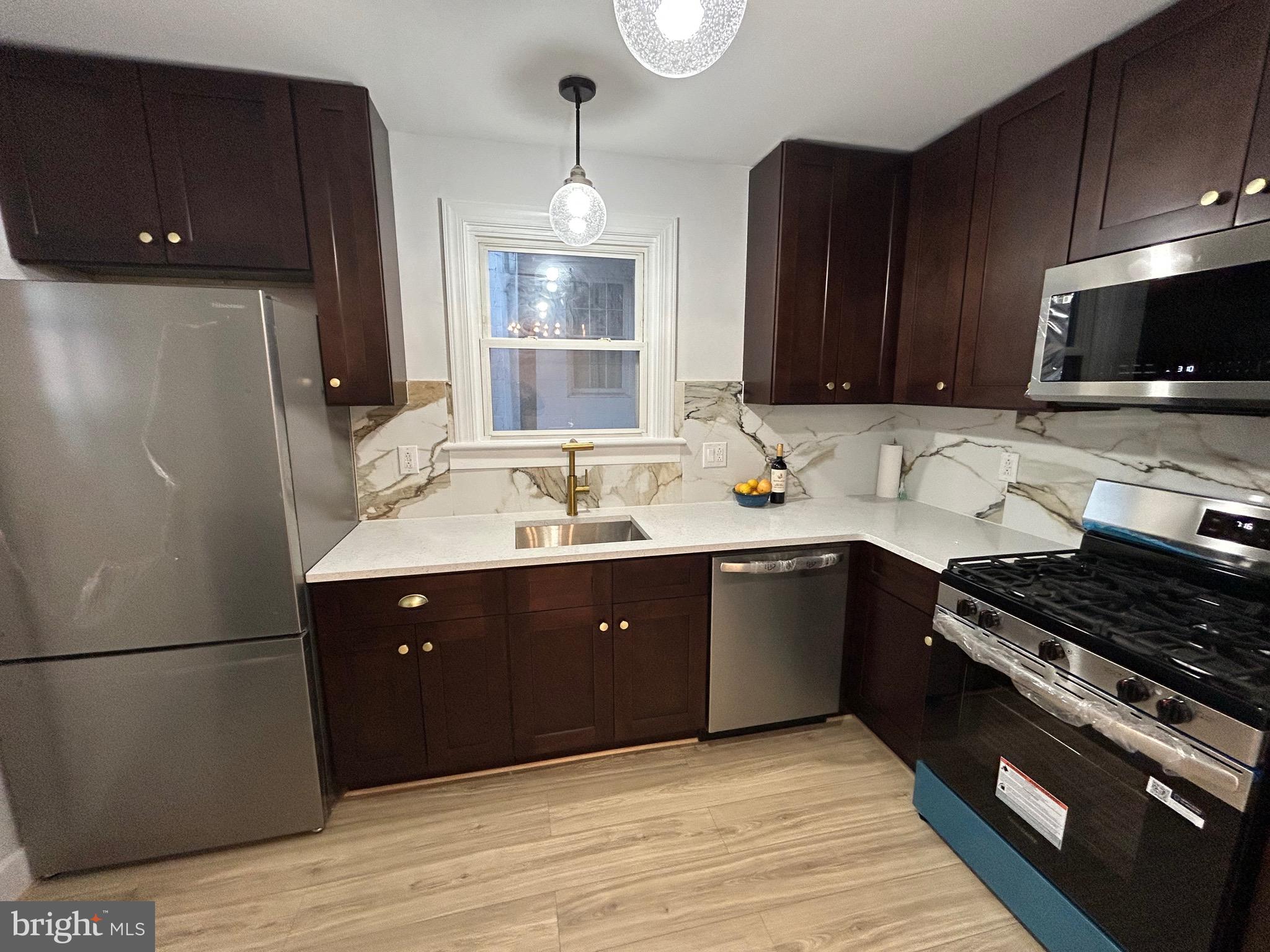 NORTH END - Residential