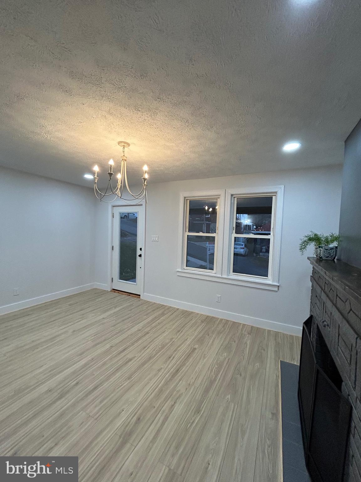 NORTH END - Residential