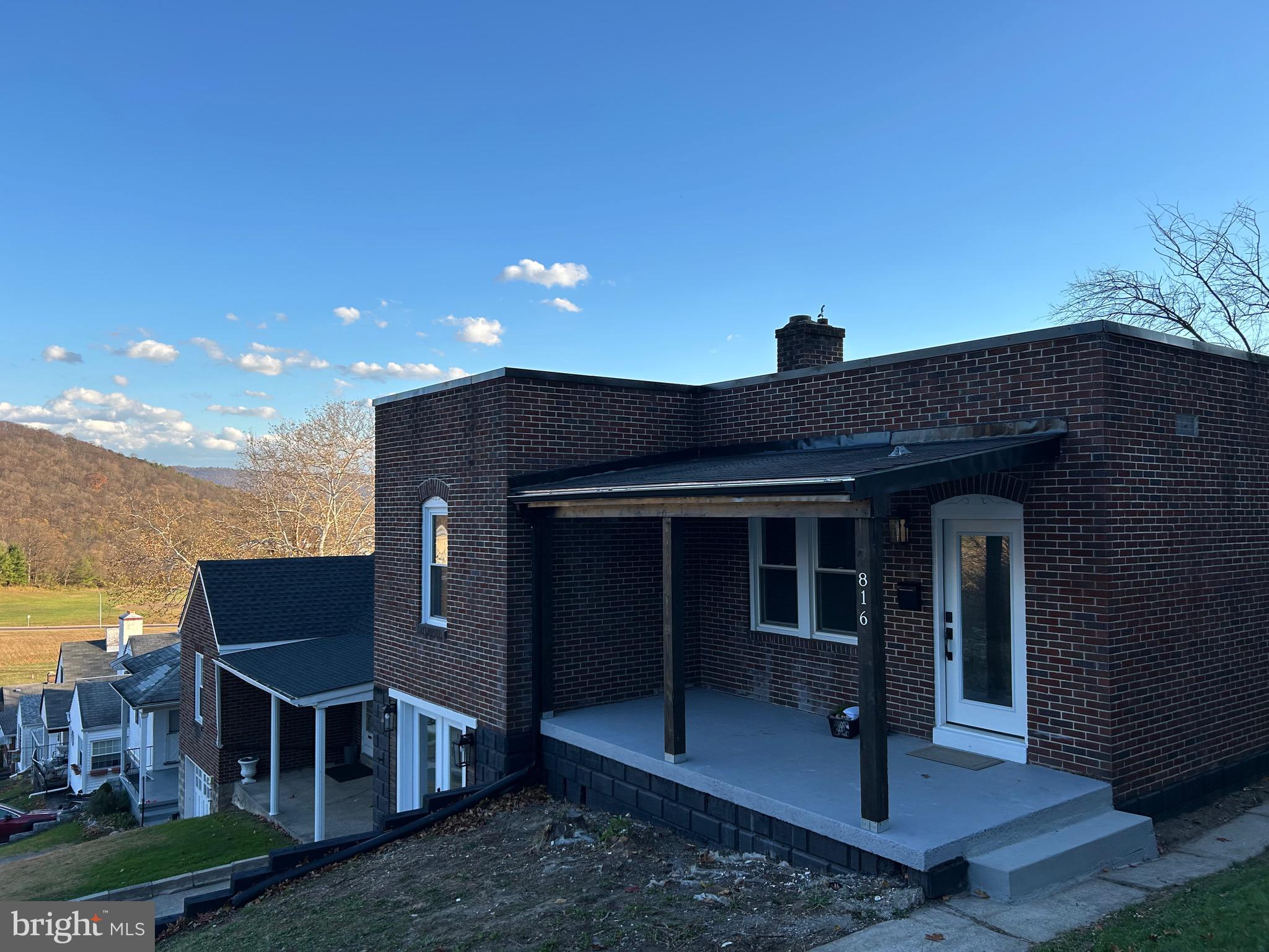 NORTH END - Residential