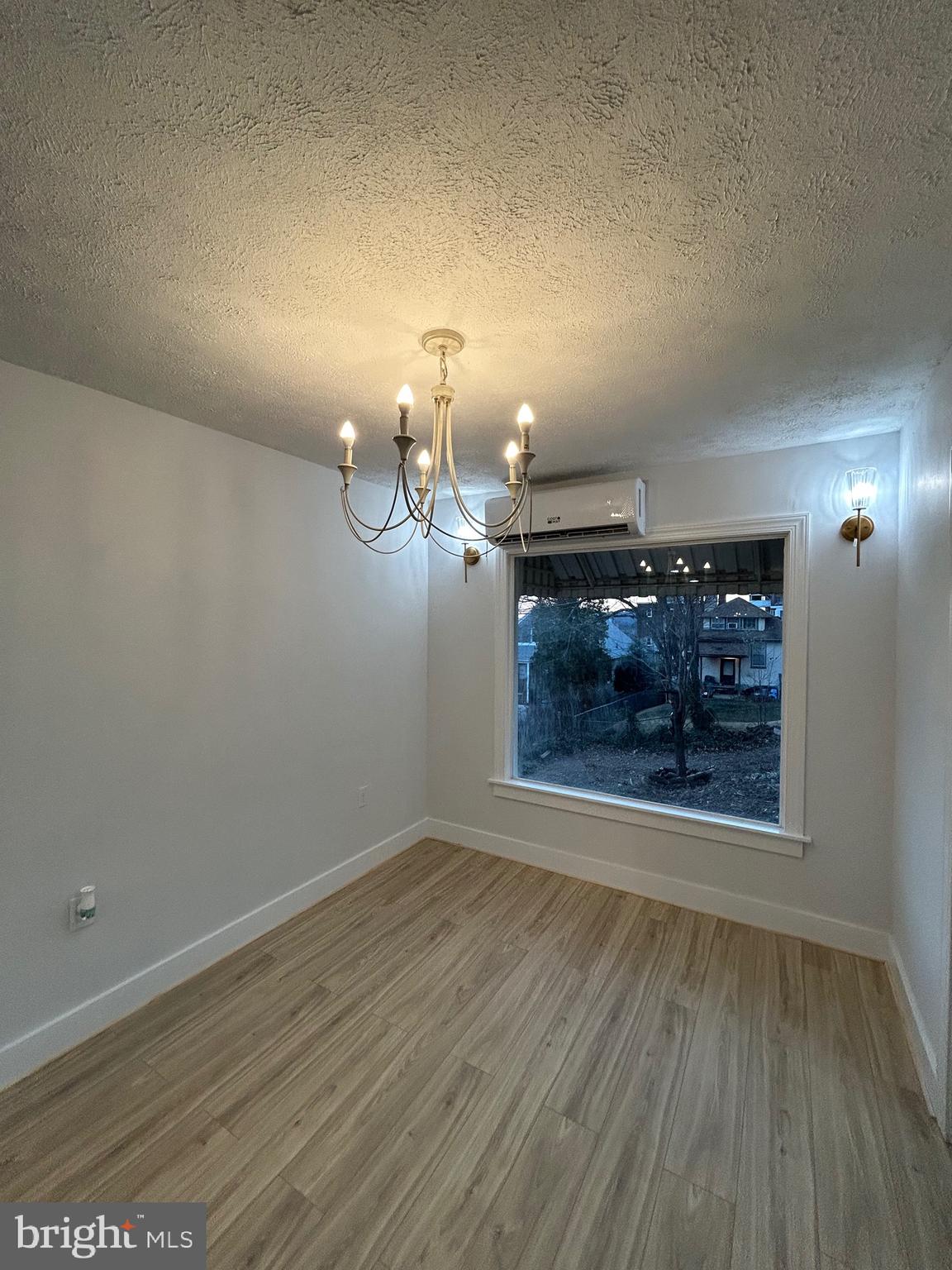 NORTH END - Residential