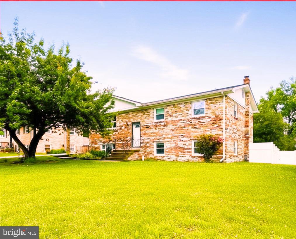 CRESTVIEW MANOR - Residential