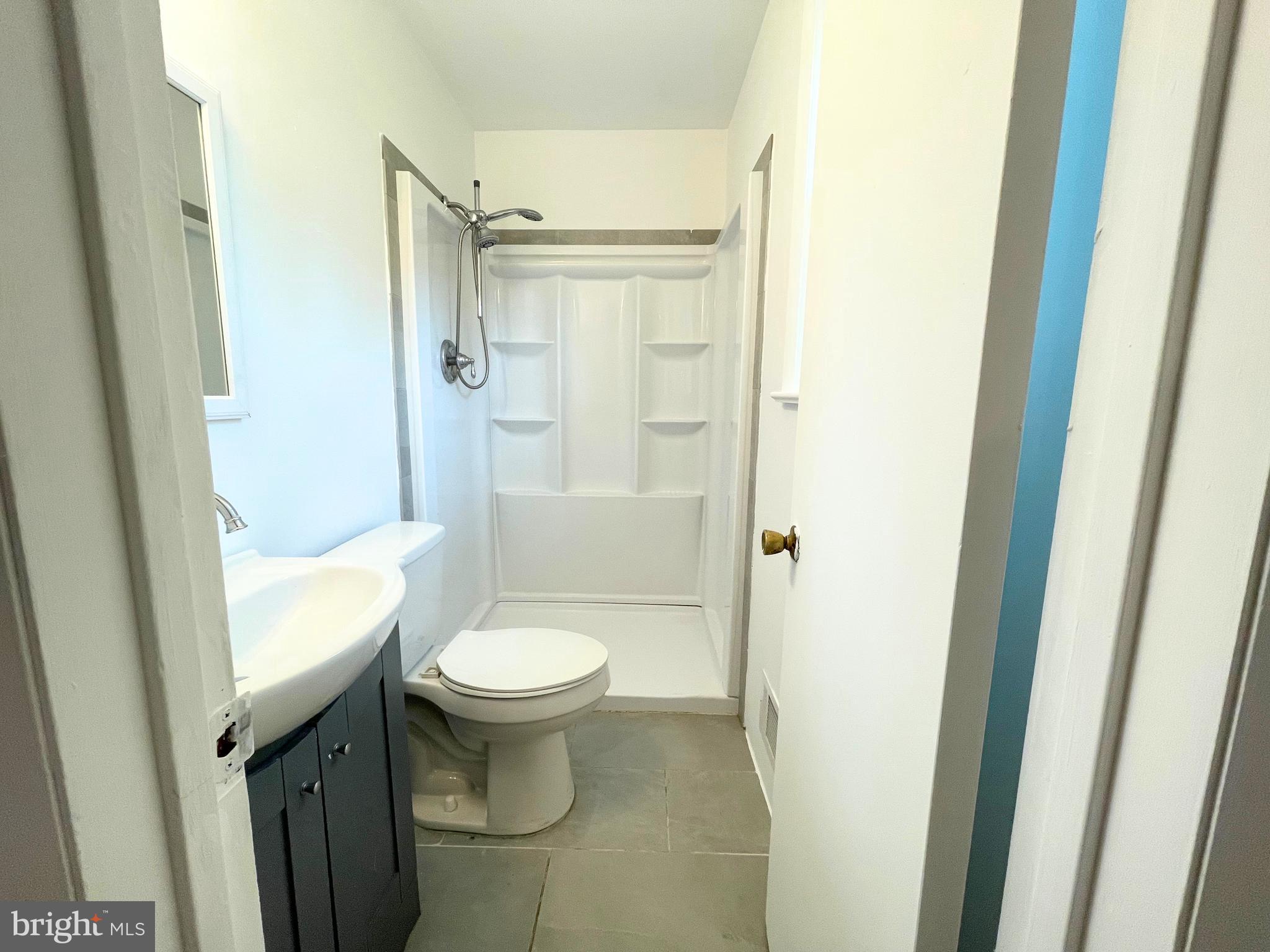 CRESTVIEW MANOR - Residential