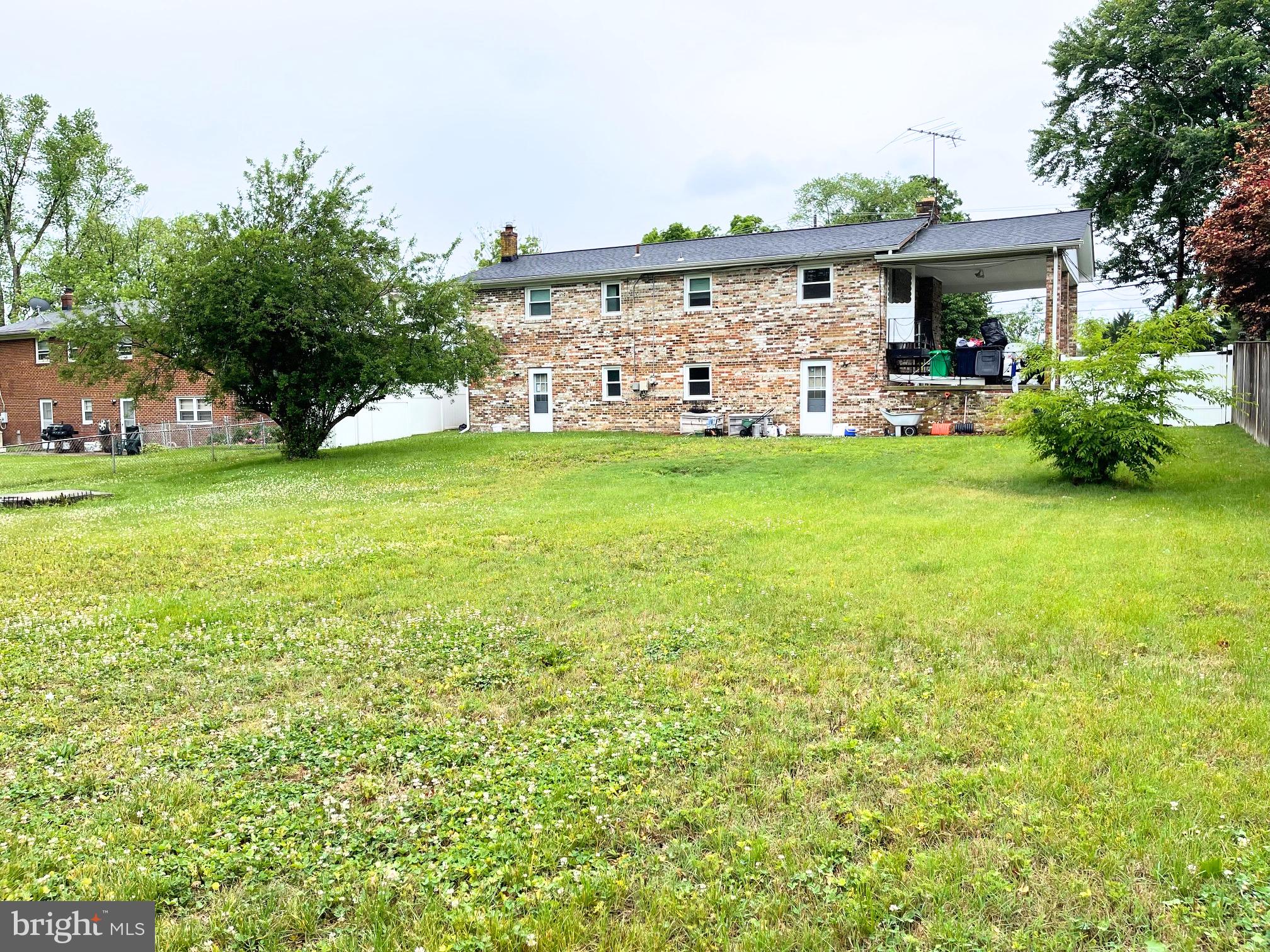 CRESTVIEW MANOR - Residential