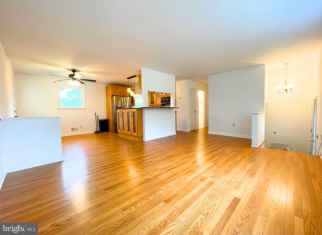 CRESTVIEW MANOR - Residential