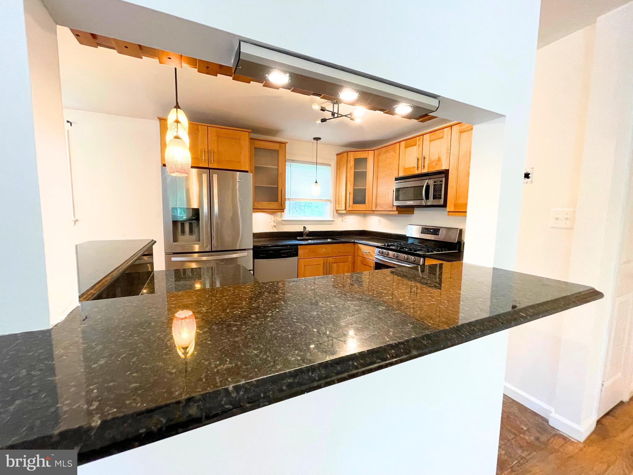 CRESTVIEW MANOR - Residential