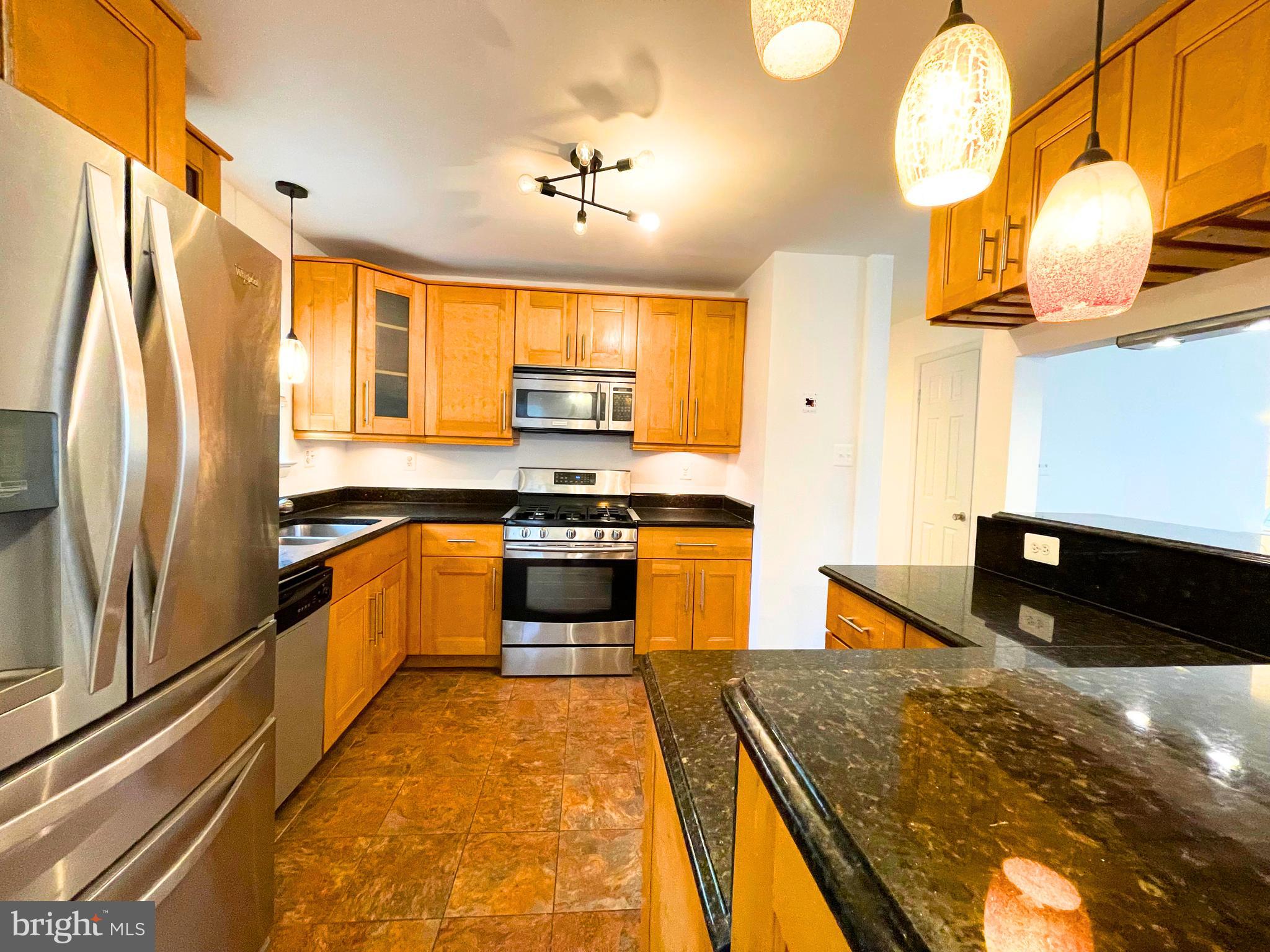 CRESTVIEW MANOR - Residential