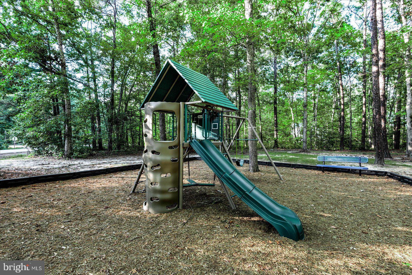 LAKE CAROLINE - Residential