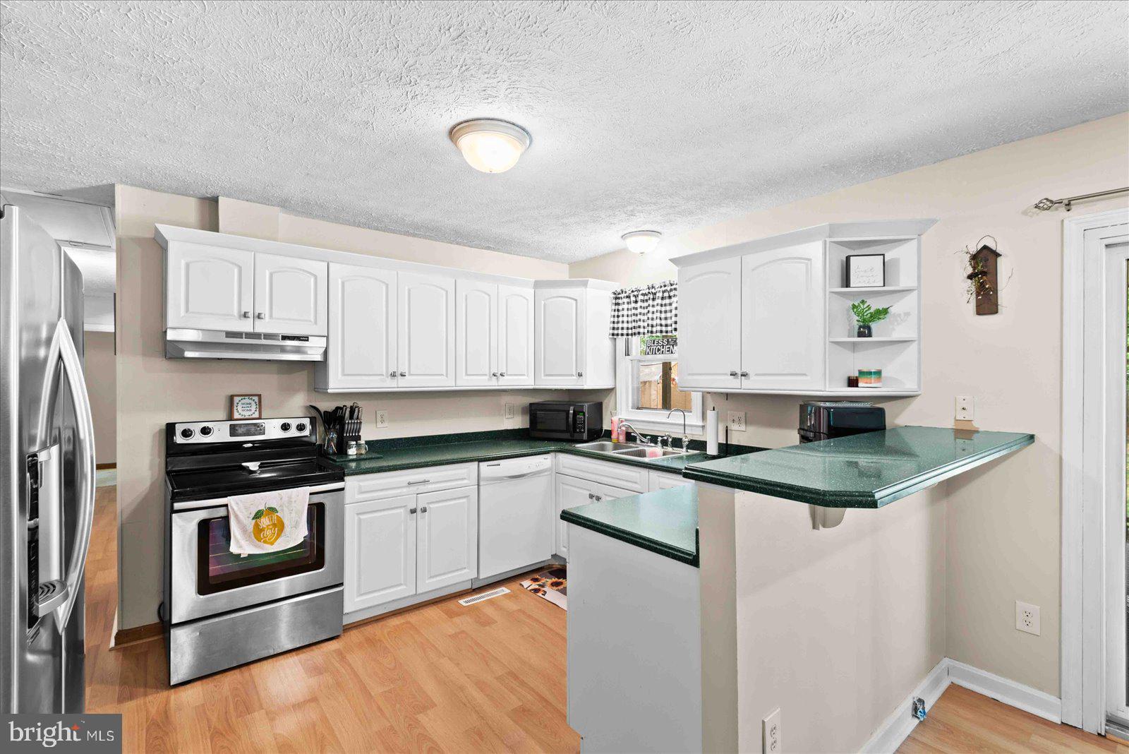 LAKE CAROLINE - Residential