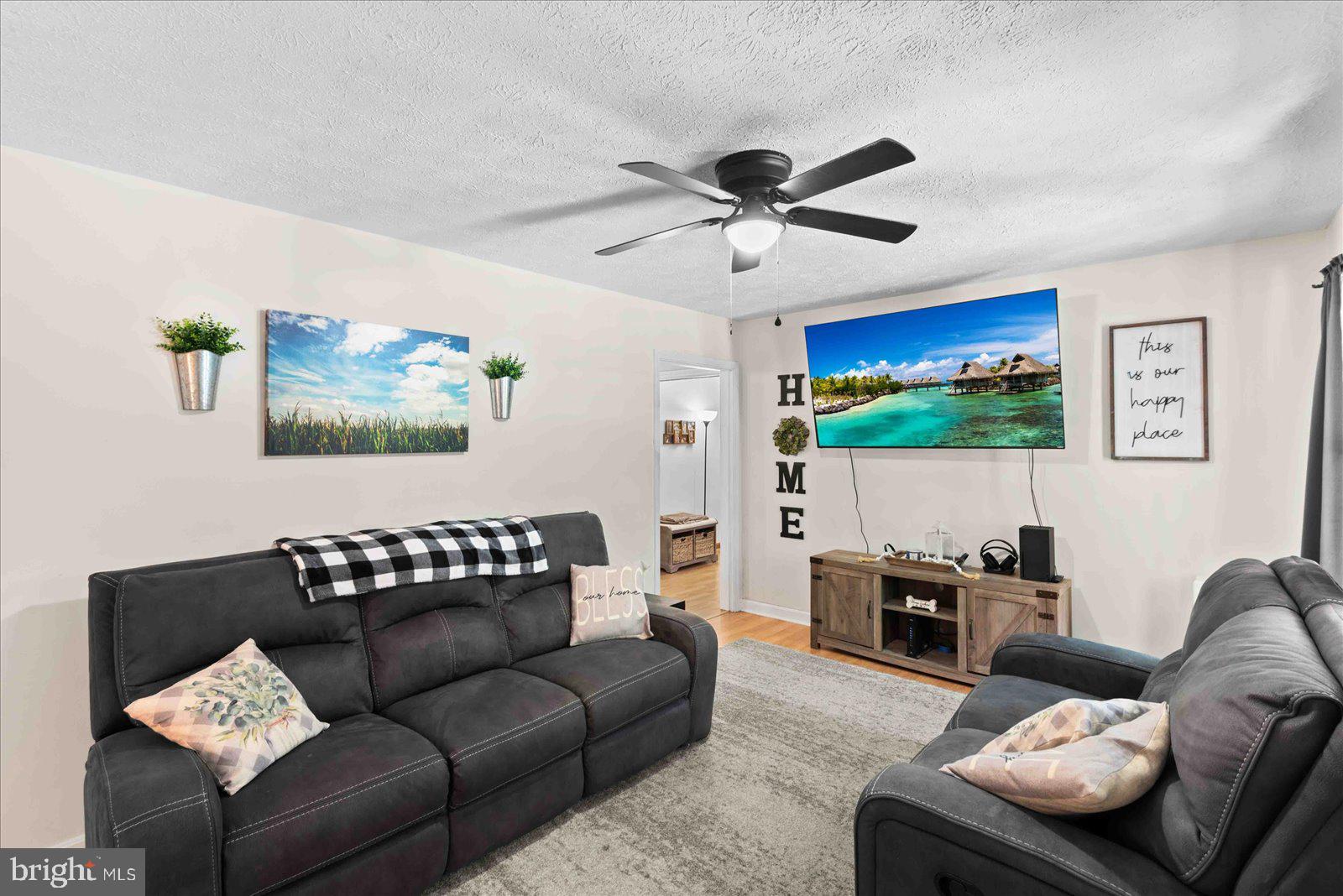 LAKE CAROLINE - Residential