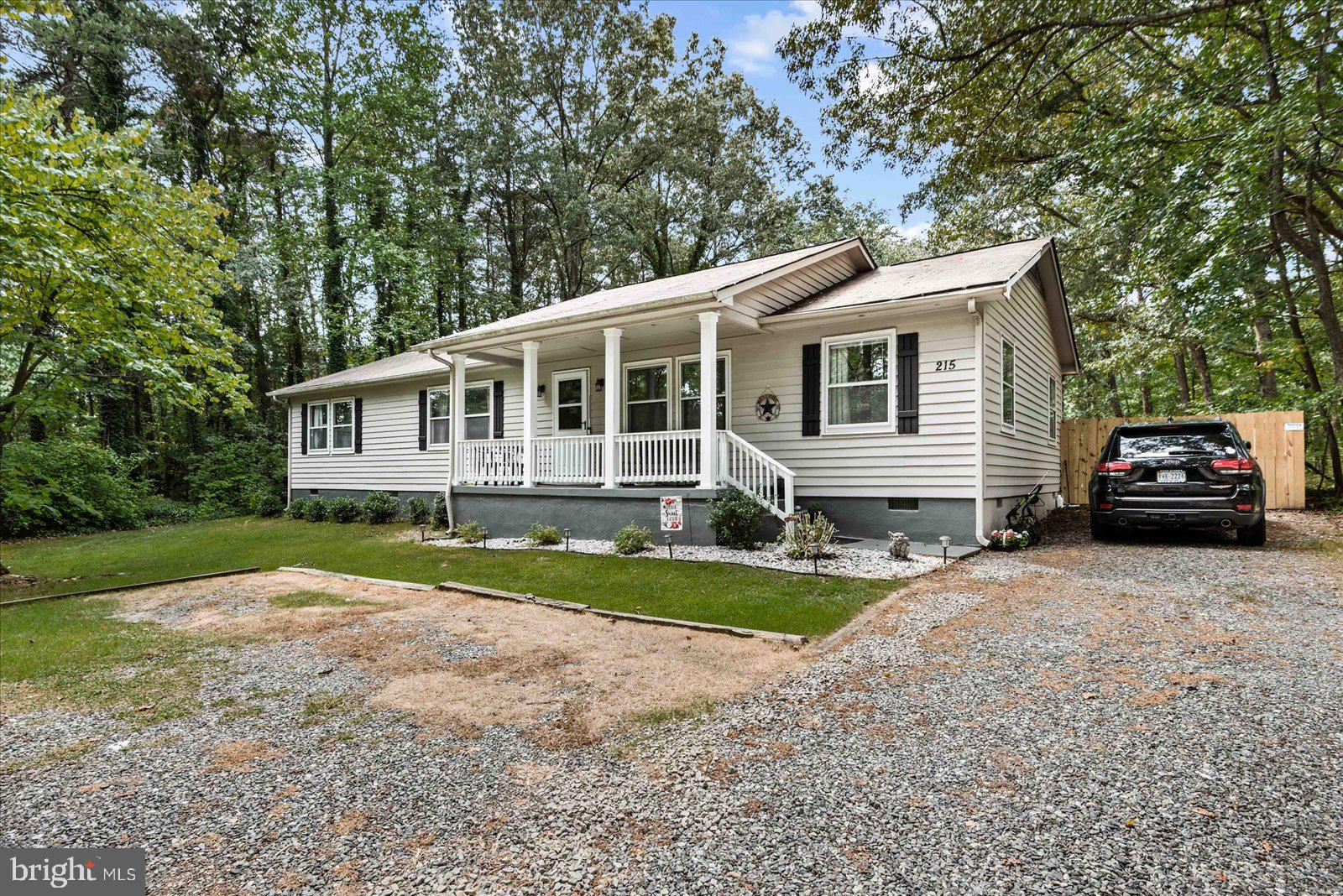 LAKE CAROLINE - Residential