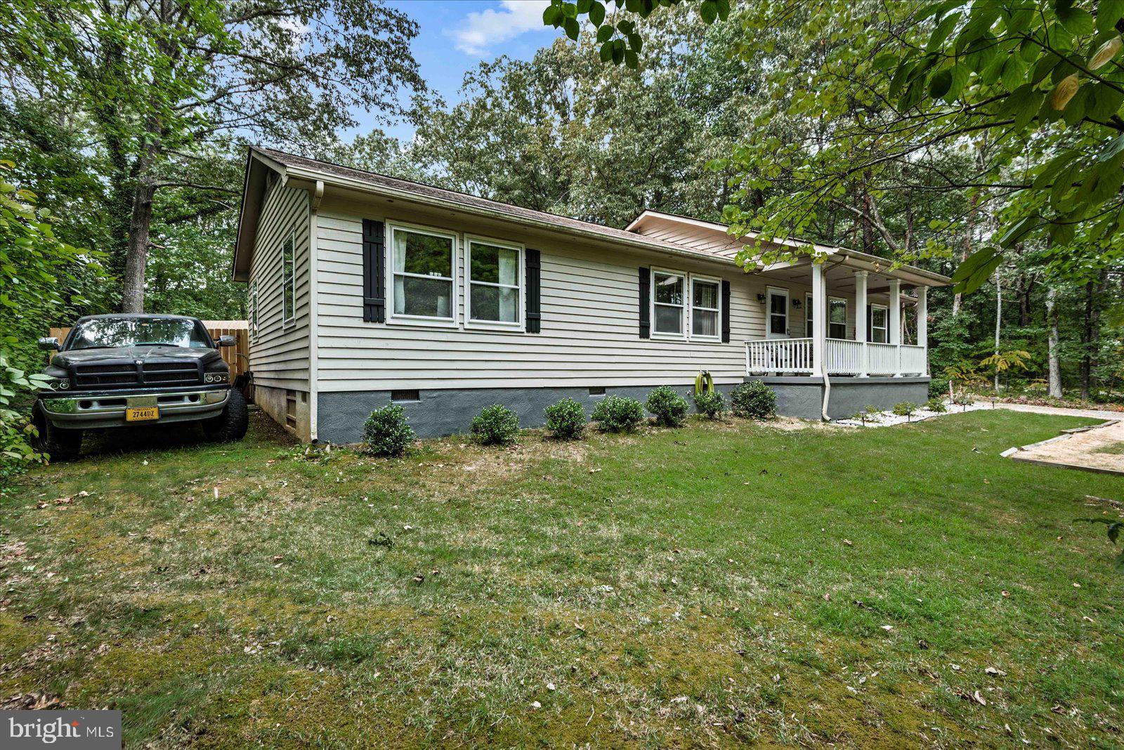 LAKE CAROLINE - Residential