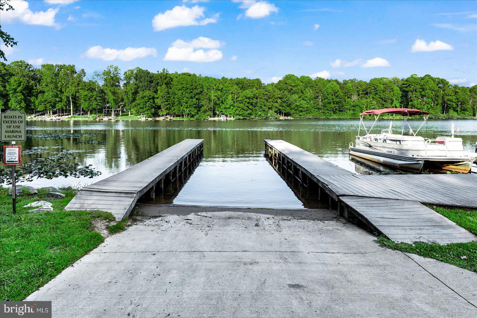 LAKE CAROLINE - Residential