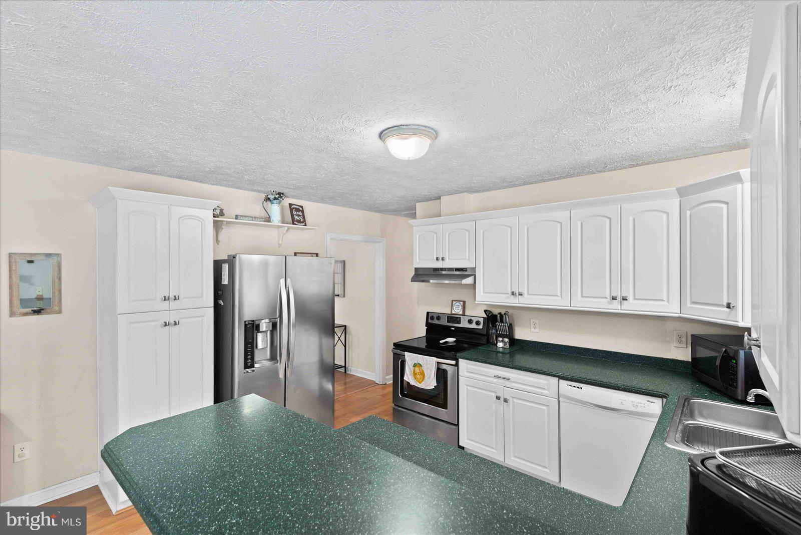 LAKE CAROLINE - Residential