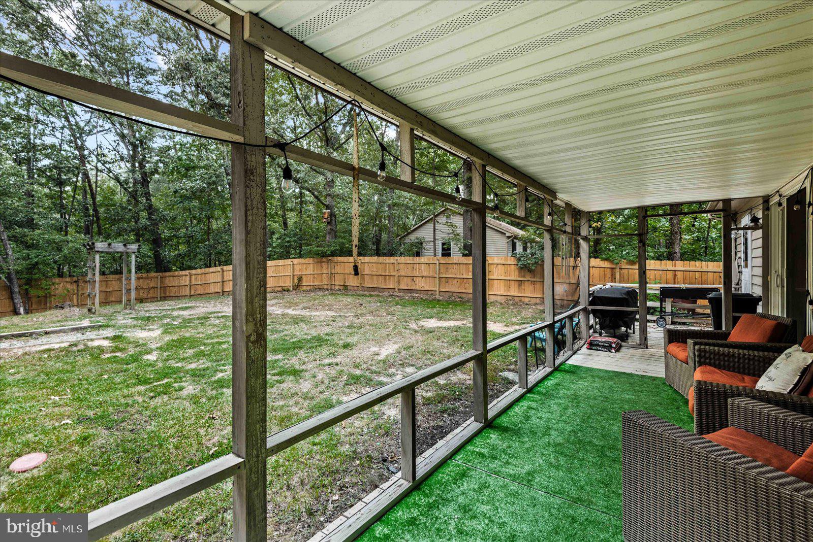 LAKE CAROLINE - Residential