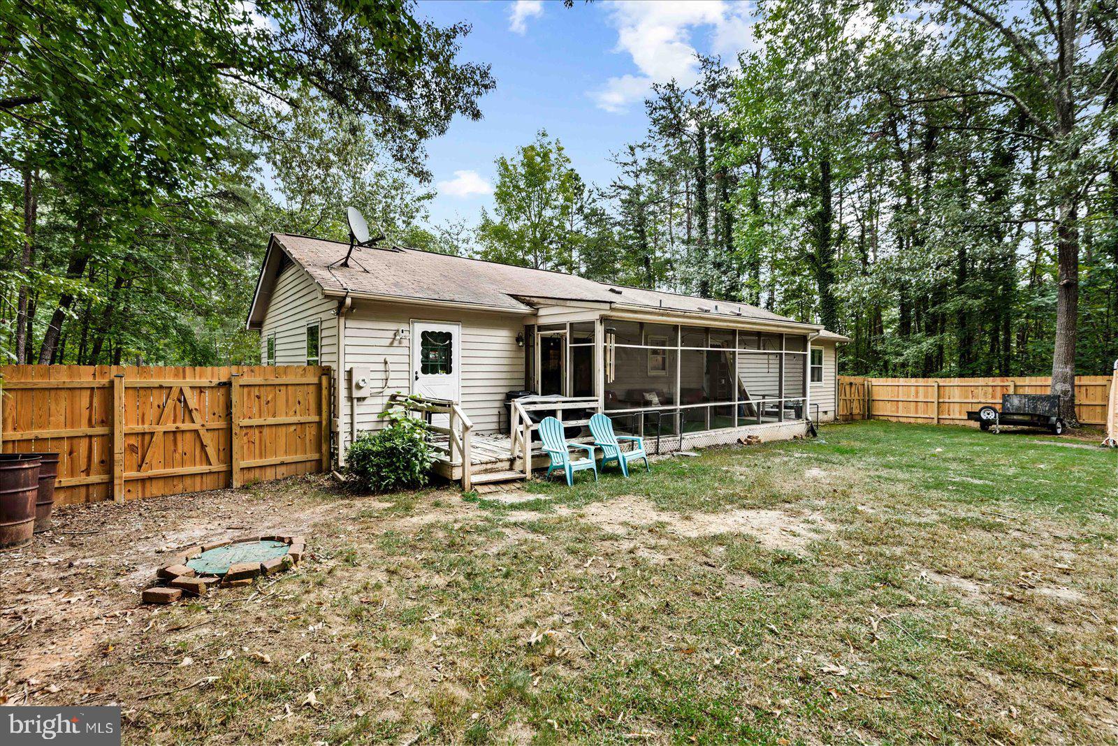 LAKE CAROLINE - Residential