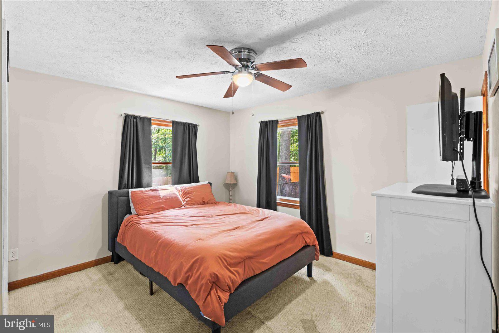 LAKE CAROLINE - Residential